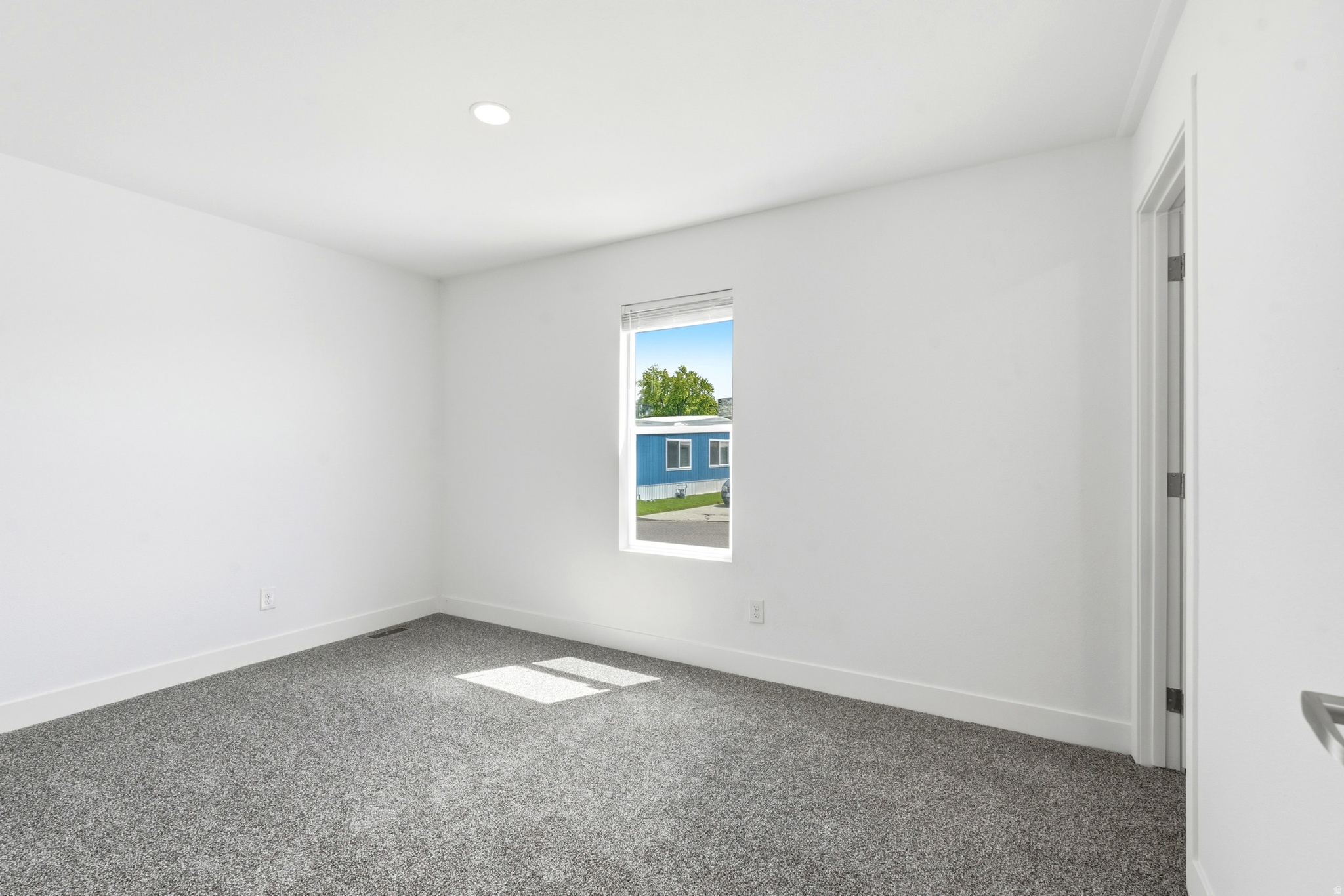 MIDLAND - Residential