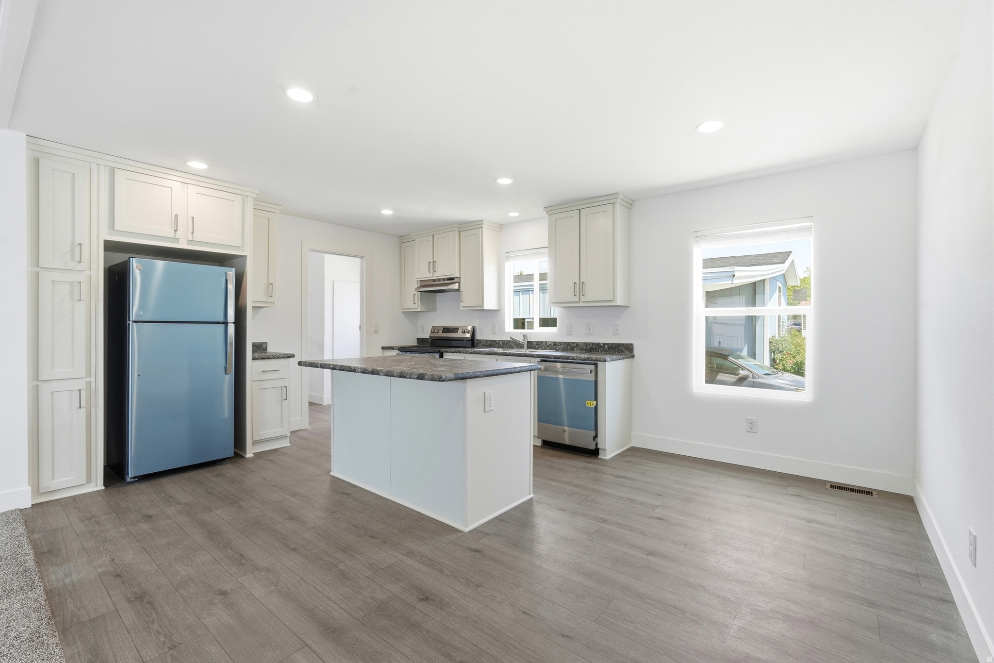 MIDLAND - Residential