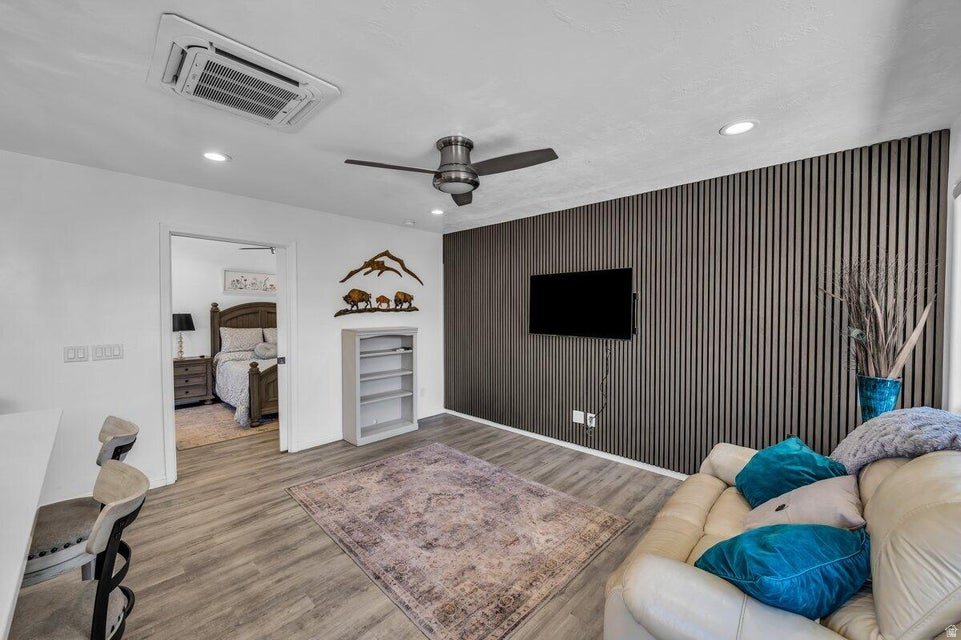 QUAIL COVE SUB - Residential