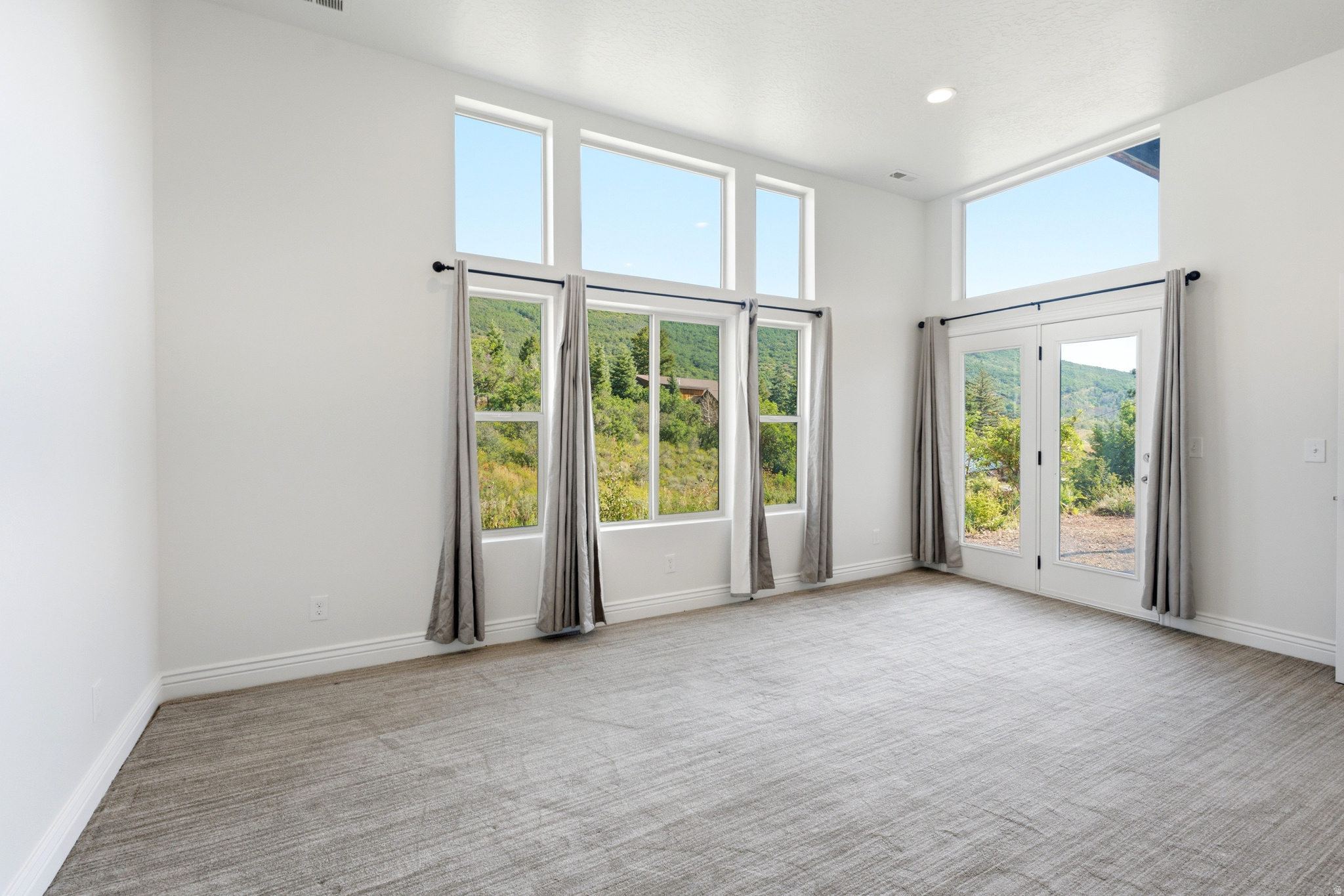 SUMMIT PARK - Residential