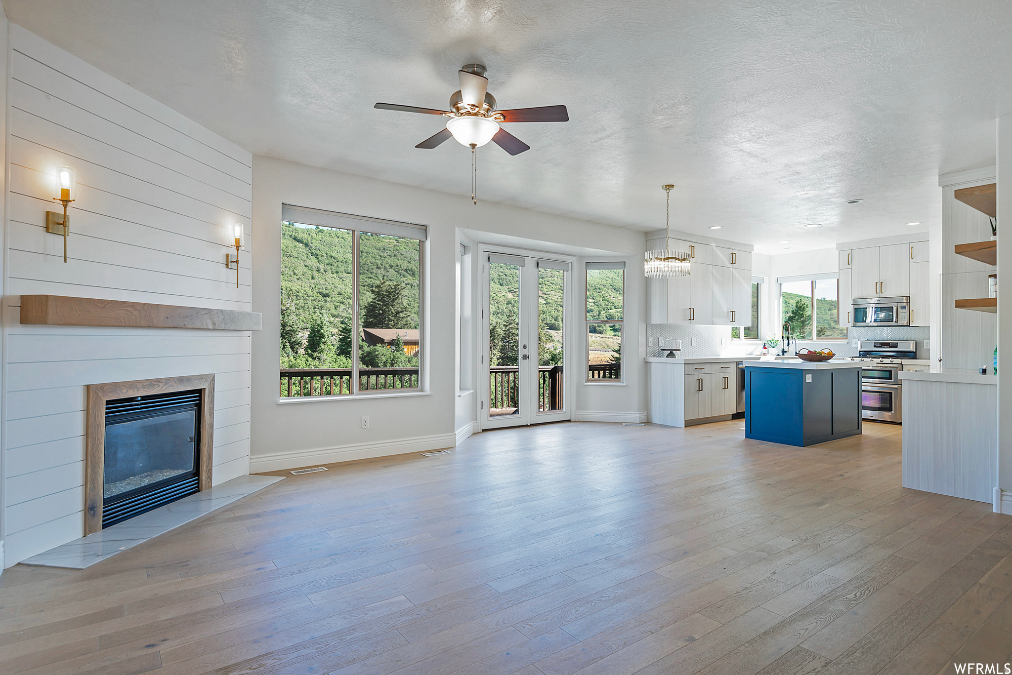 SUMMIT PARK - Residential