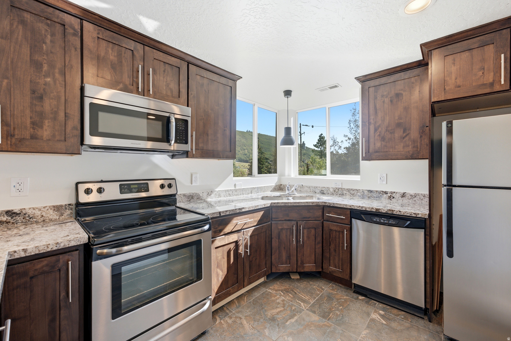 SUMMIT PARK - Residential