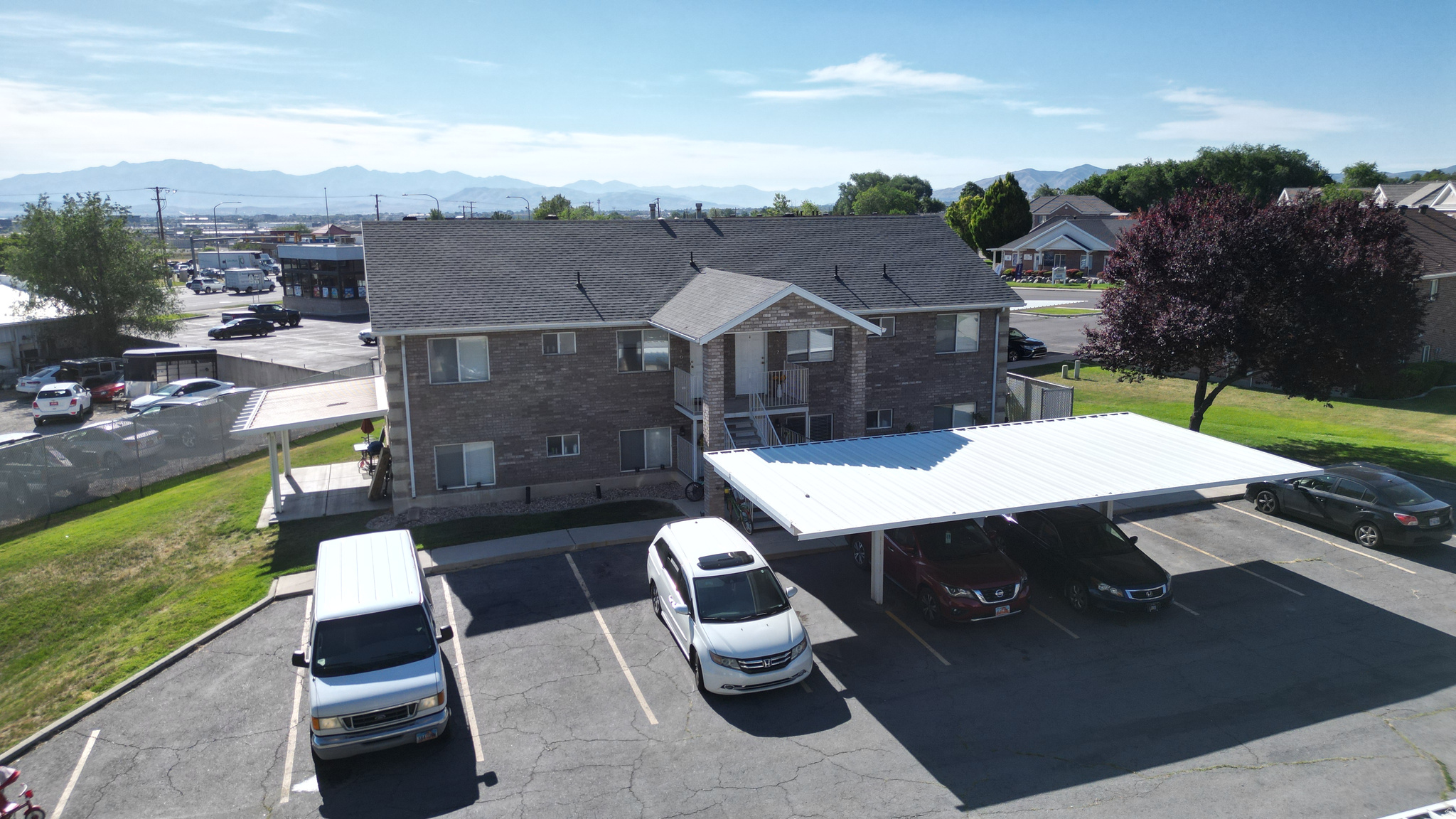 4 Plex-located just East of I-15 and minutes from Silicon Slopes, major retail hubs, restaurants, etc. The building features four units which all have 2 bedrooms and two full bathrooms. There is one covered parking space per unit with an additional uncovered parking space per unit. Quick freeway access and beautiful mountain views enhance its appeal for tenants. Buyer/Broker to verify all information.