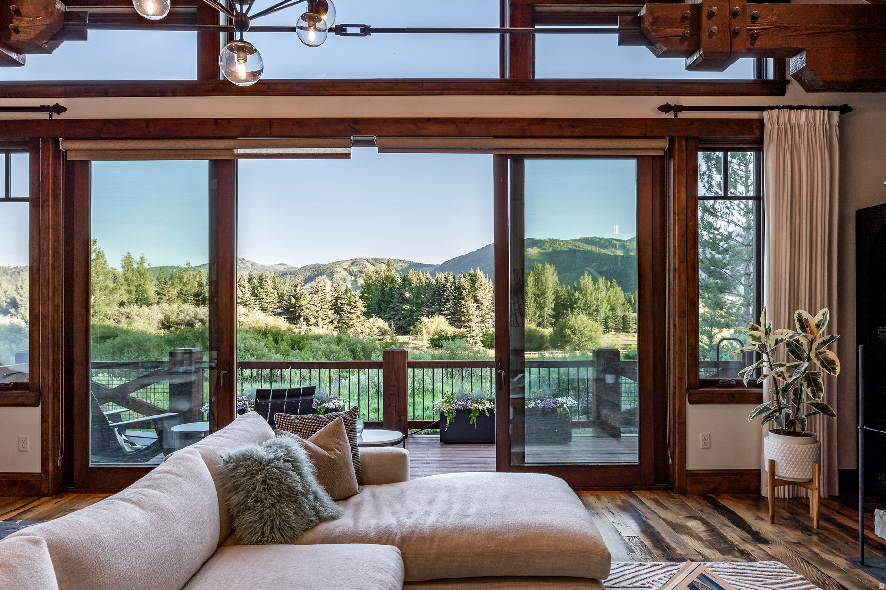 RIDGEVIEW - Residential