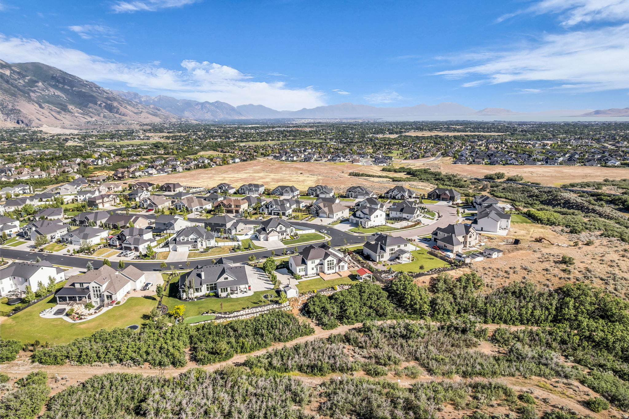 BEACON HILL THE HIGHLANDS - Residential