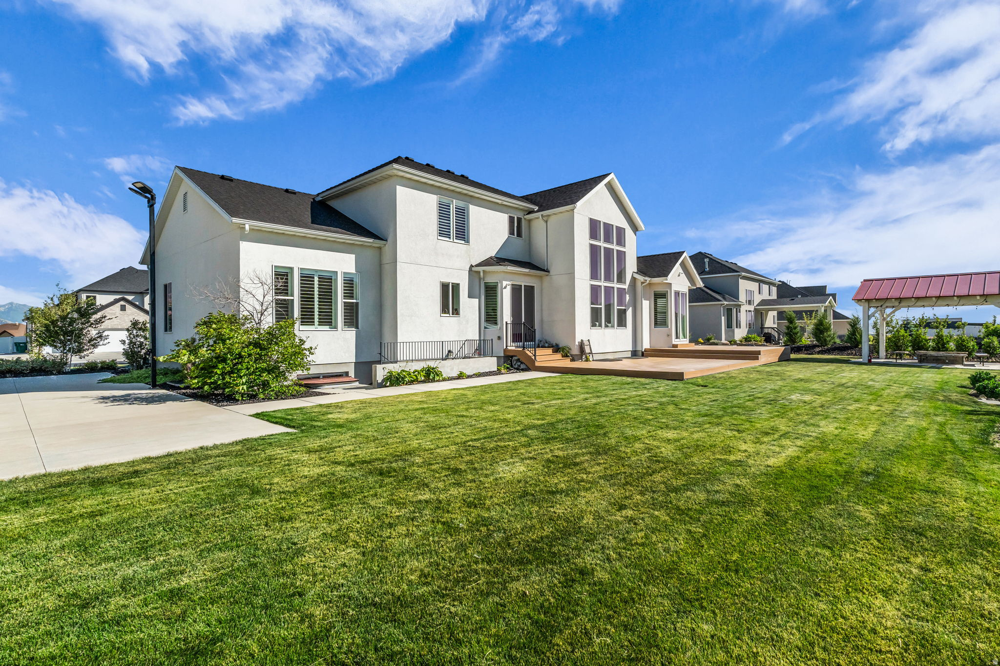 BEACON HILL THE HIGHLANDS - Residential
