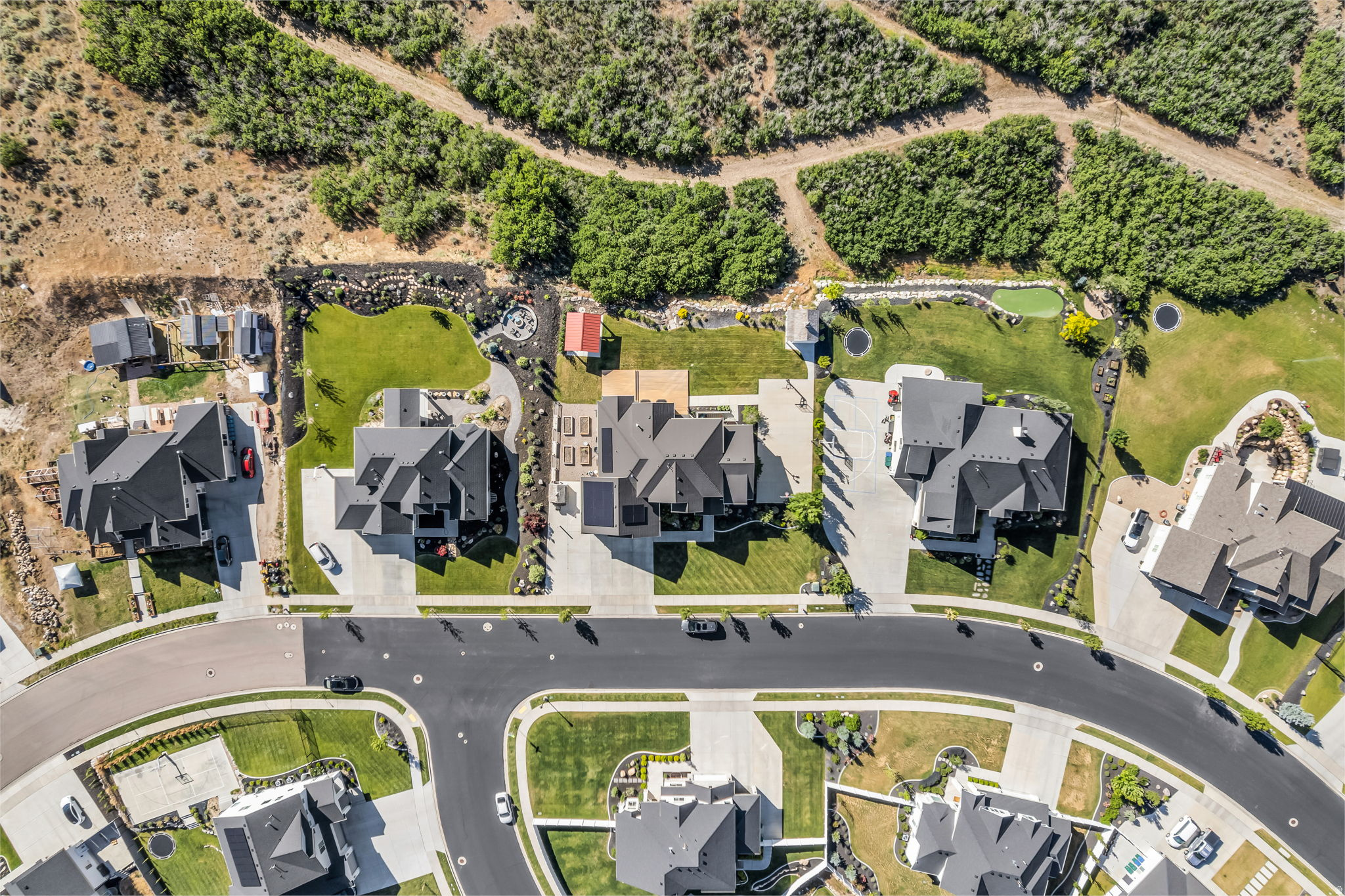 BEACON HILL THE HIGHLANDS - Residential