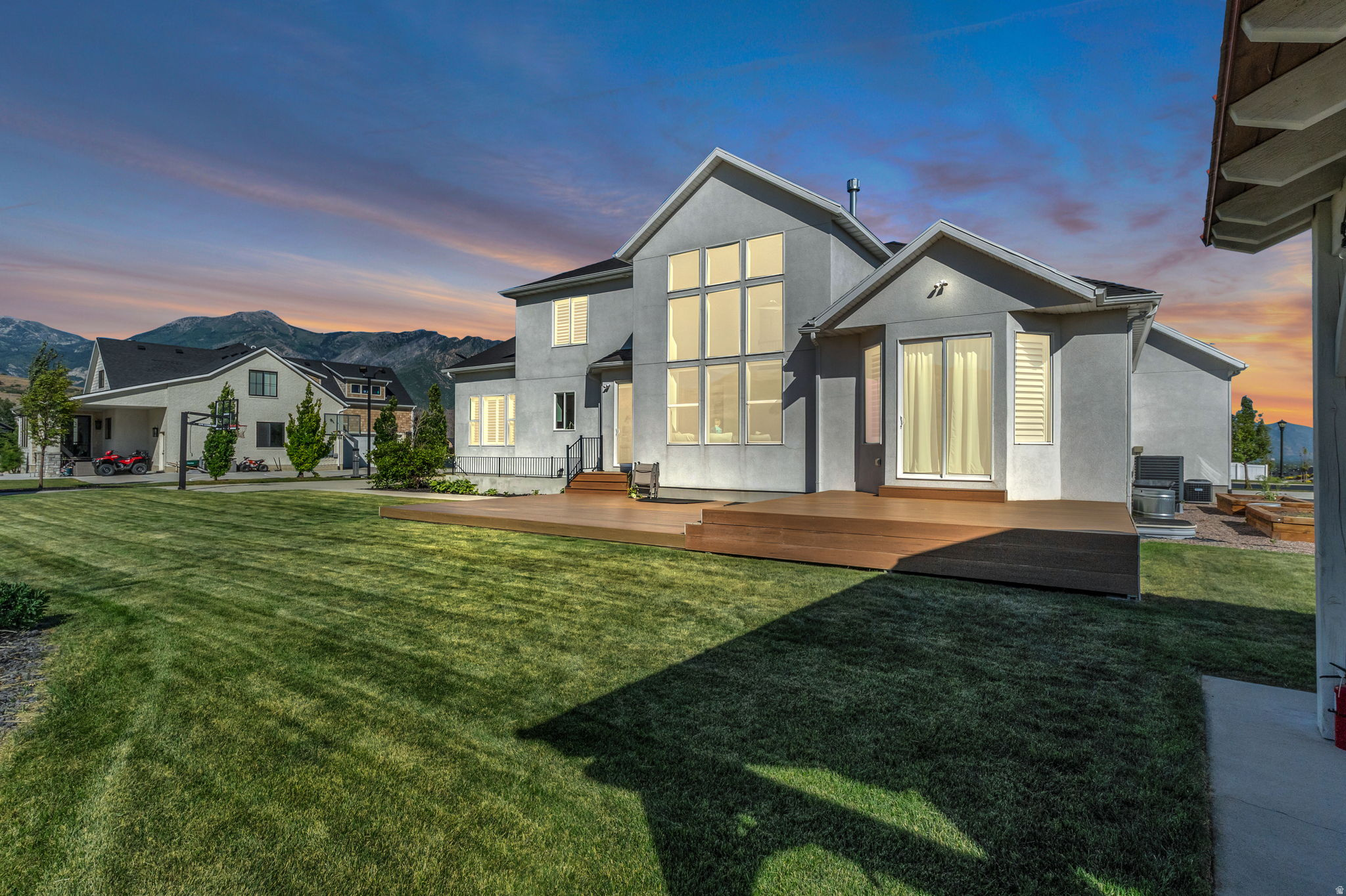 BEACON HILL THE HIGHLANDS - Residential