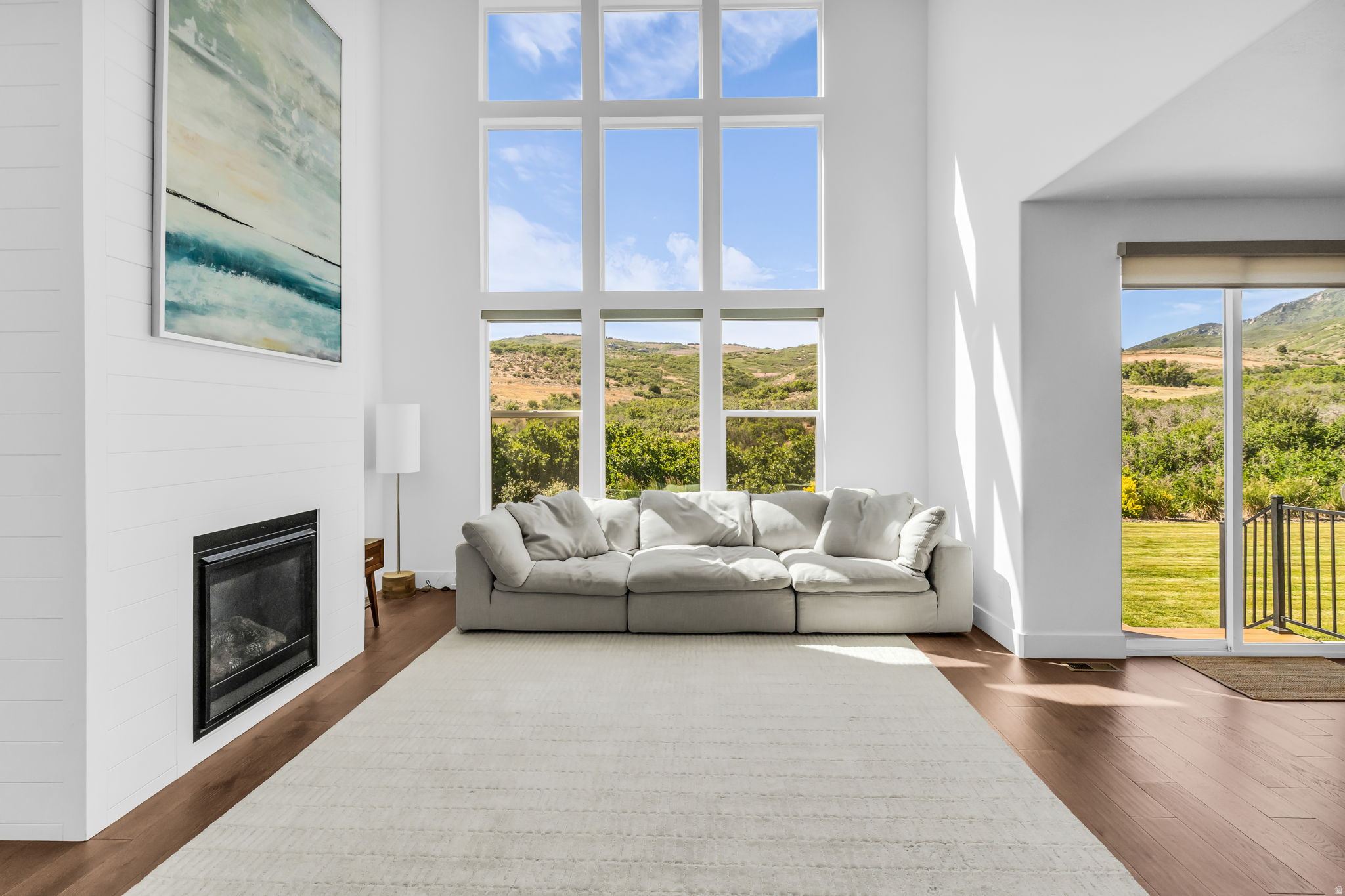 BEACON HILL THE HIGHLANDS - Residential