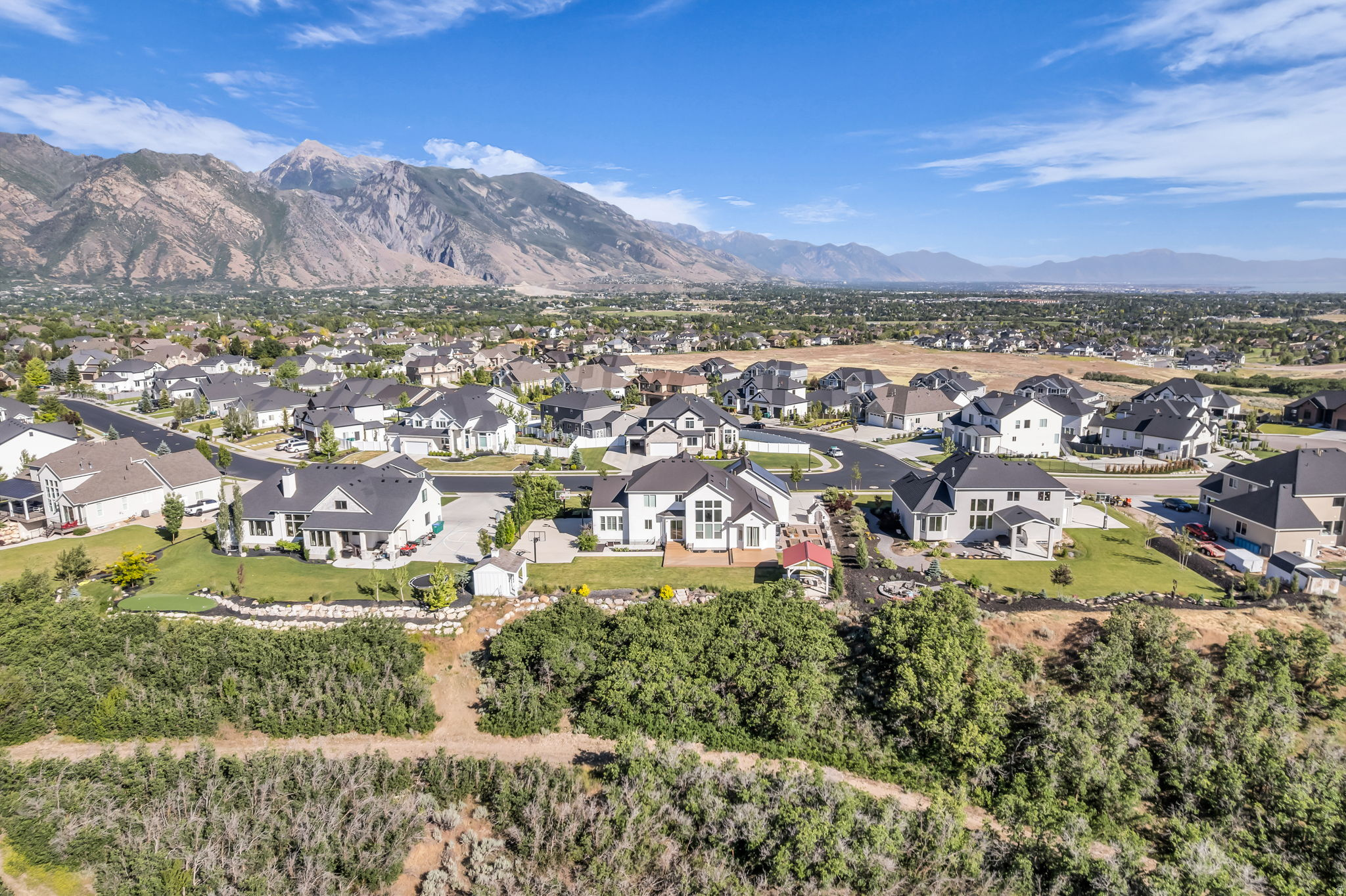 BEACON HILL THE HIGHLANDS - Residential
