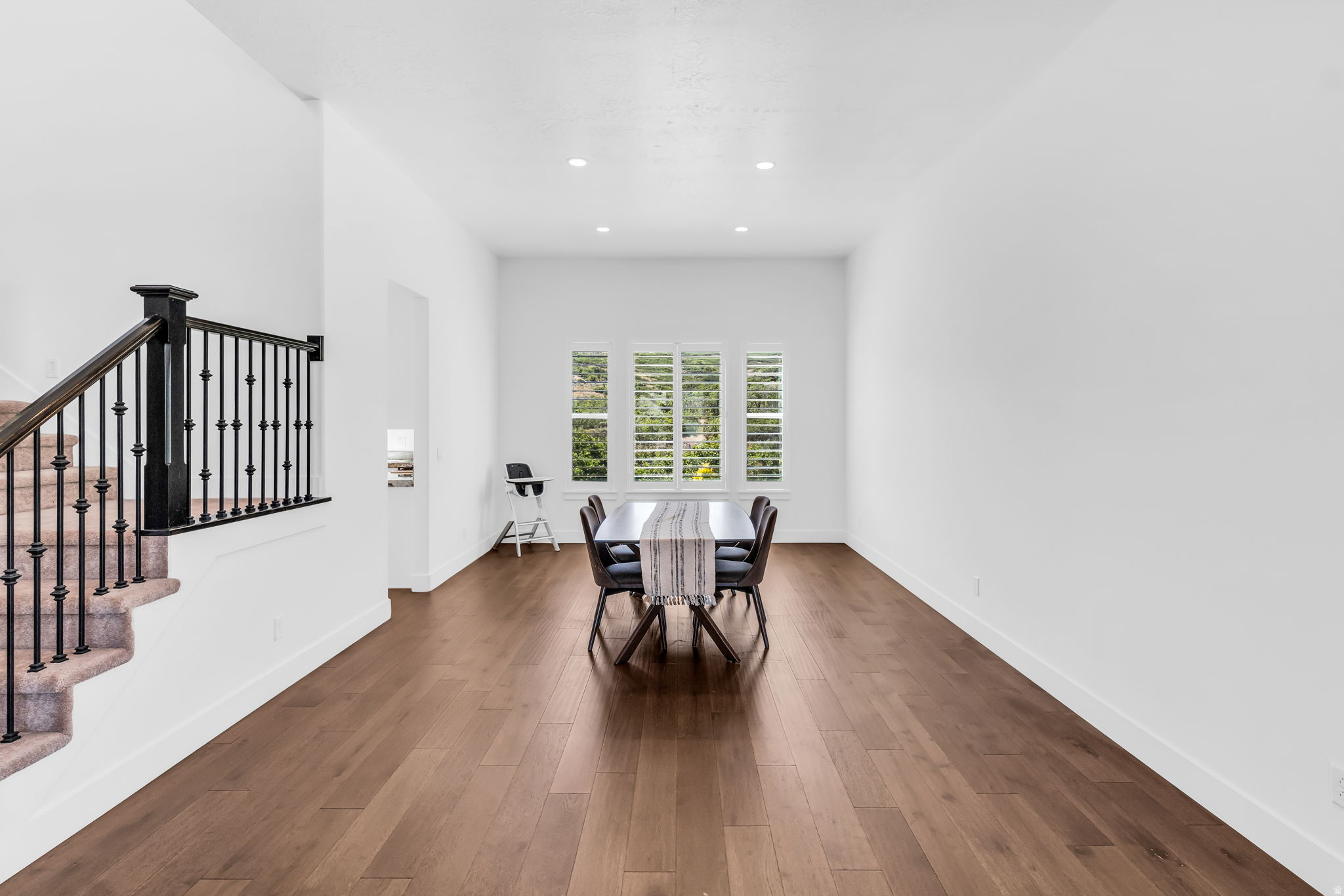 BEACON HILL THE HIGHLANDS - Residential