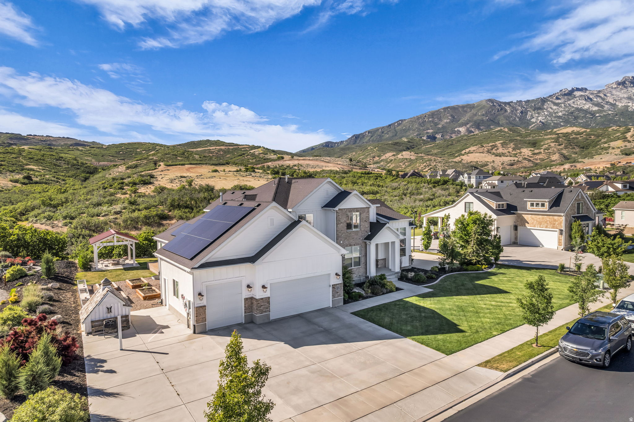 BEACON HILL THE HIGHLANDS - Residential