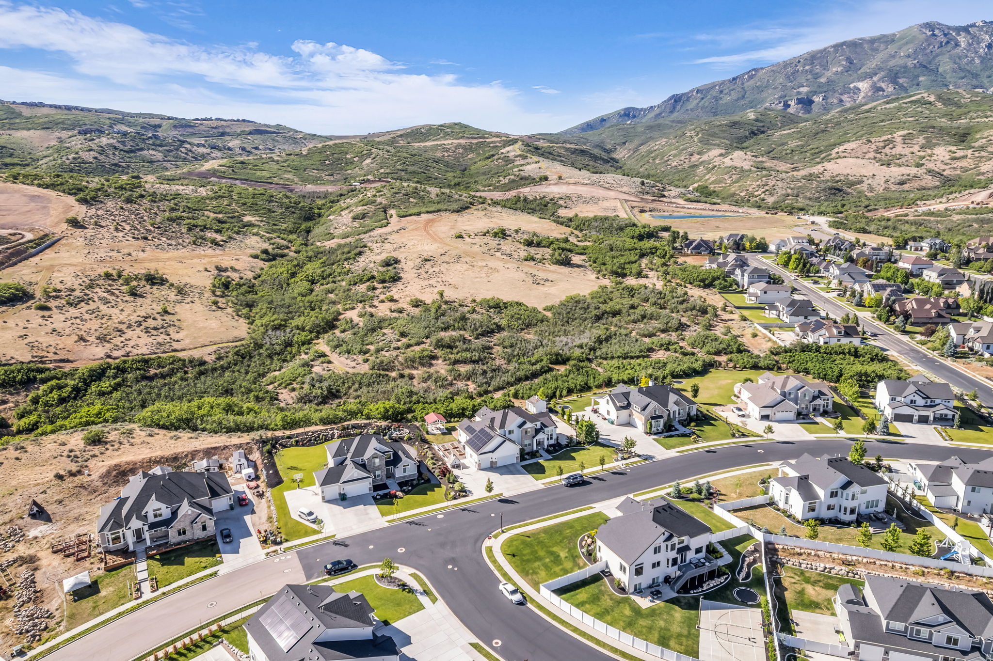 BEACON HILL THE HIGHLANDS - Residential
