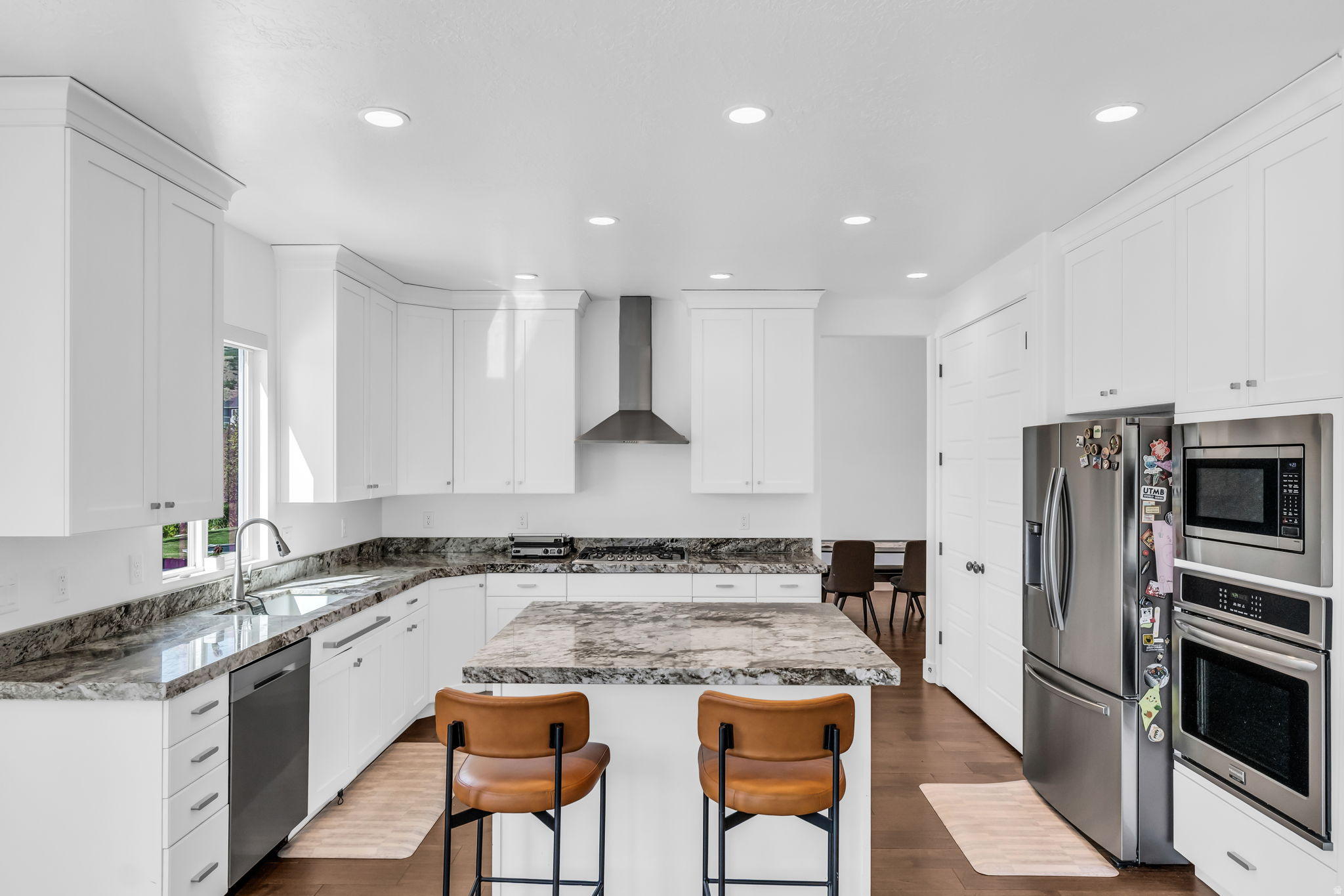 BEACON HILL THE HIGHLANDS - Residential