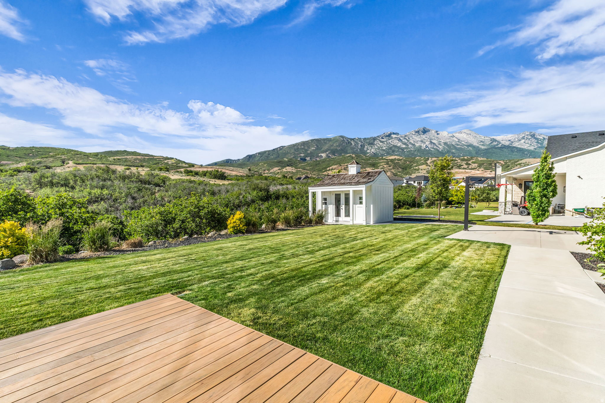 BEACON HILL THE HIGHLANDS - Residential