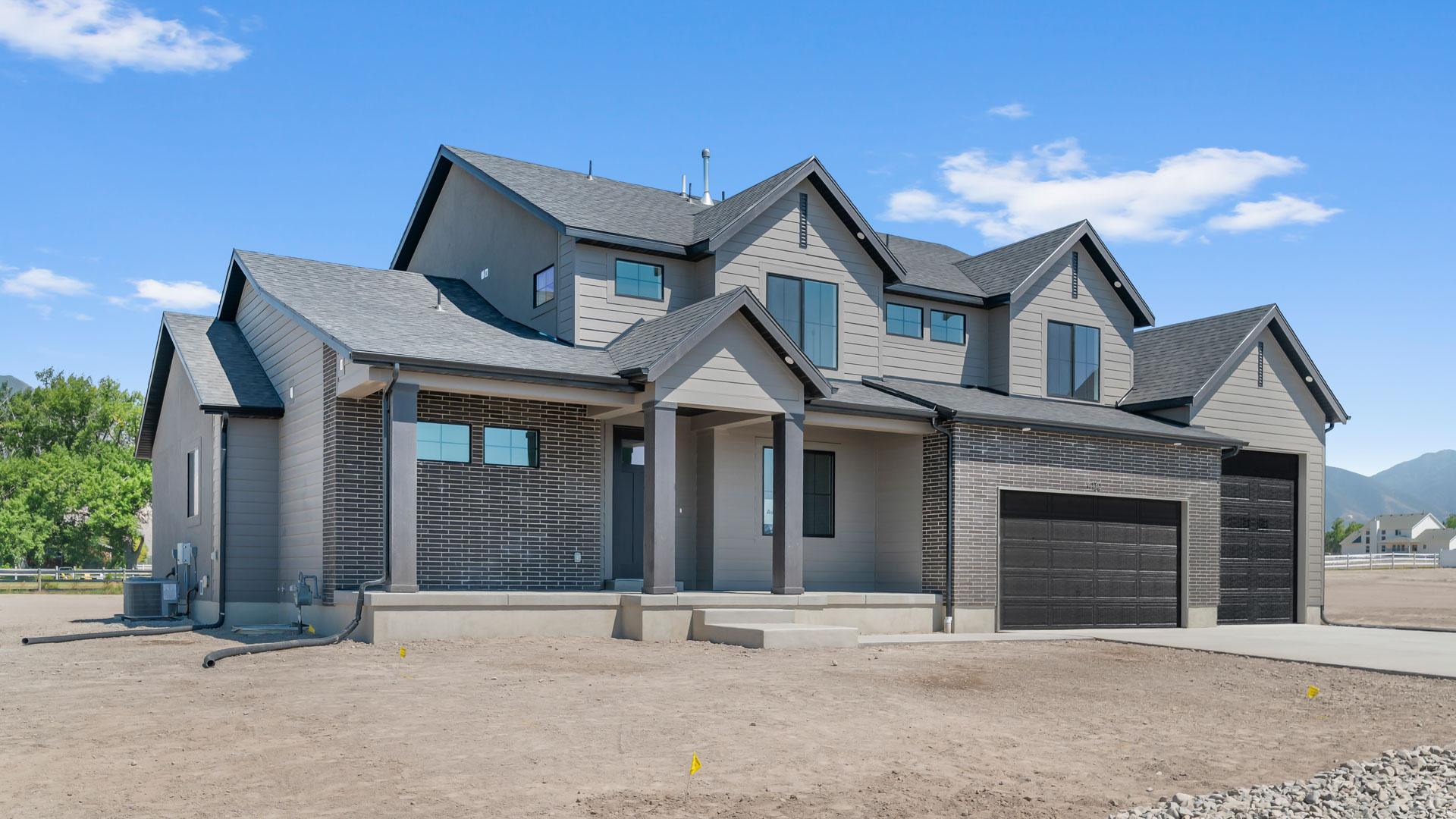 THE MAJORS - Residential