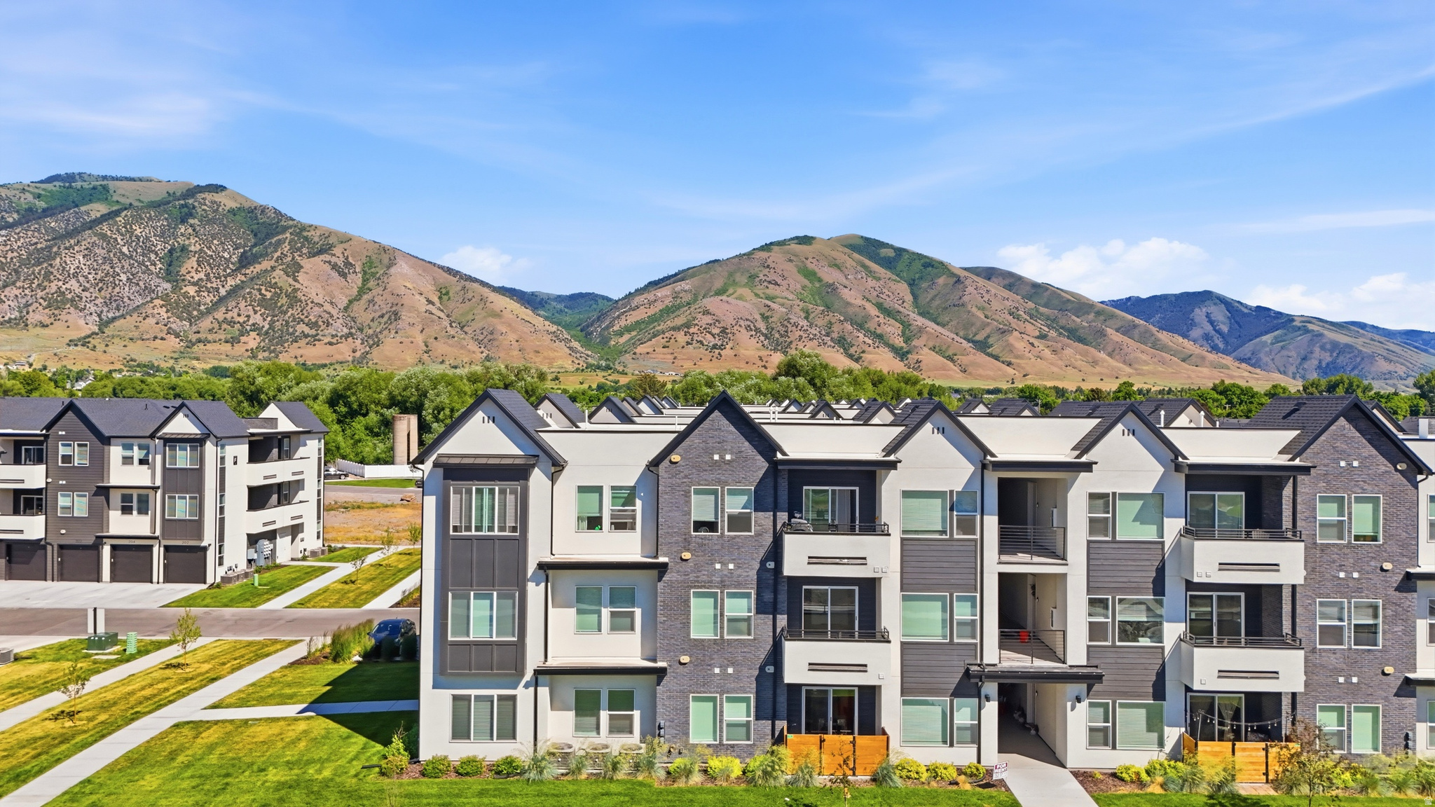 RIDGELINE PARK - Residential