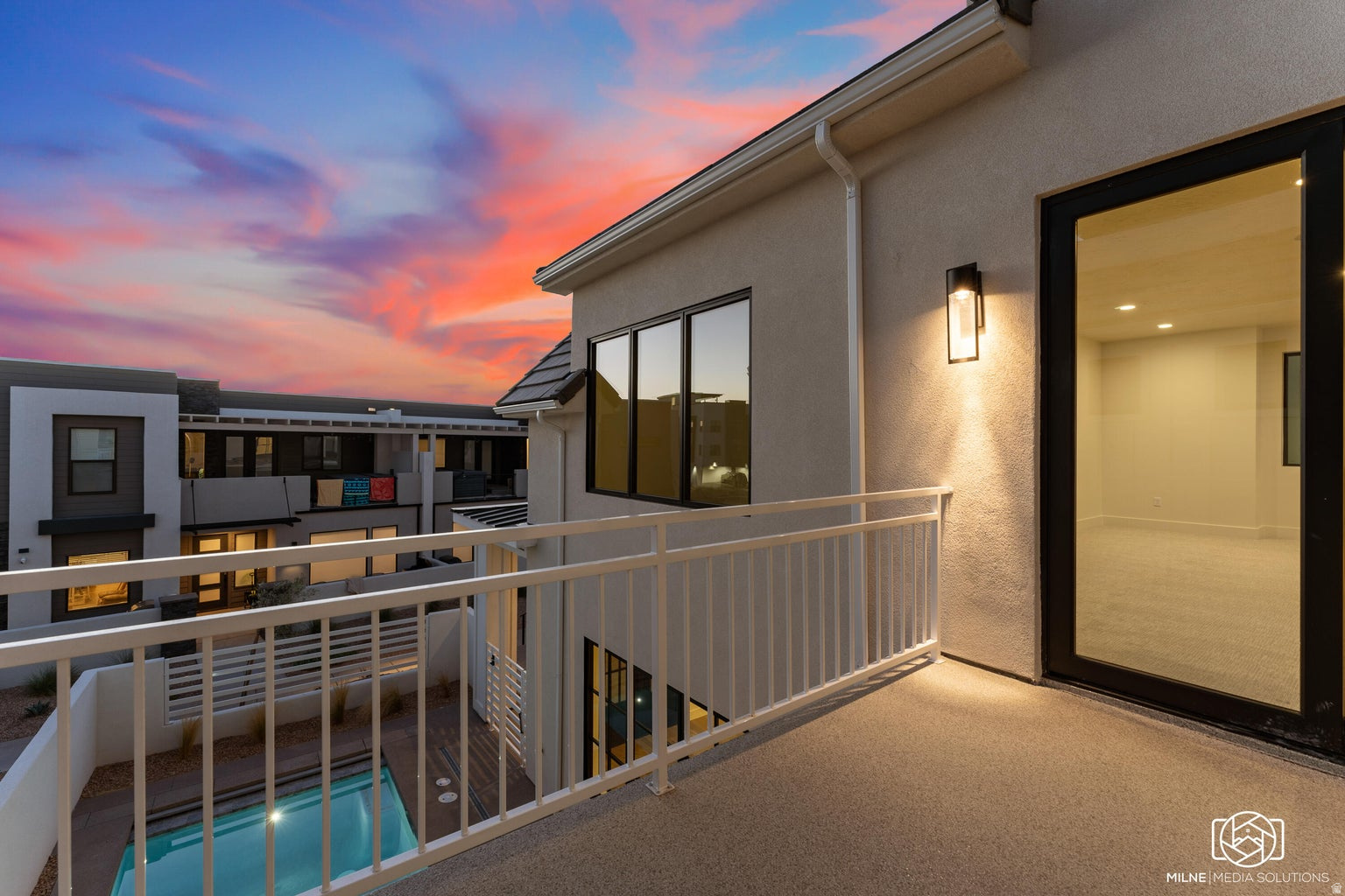DESERT COLOR - Residential