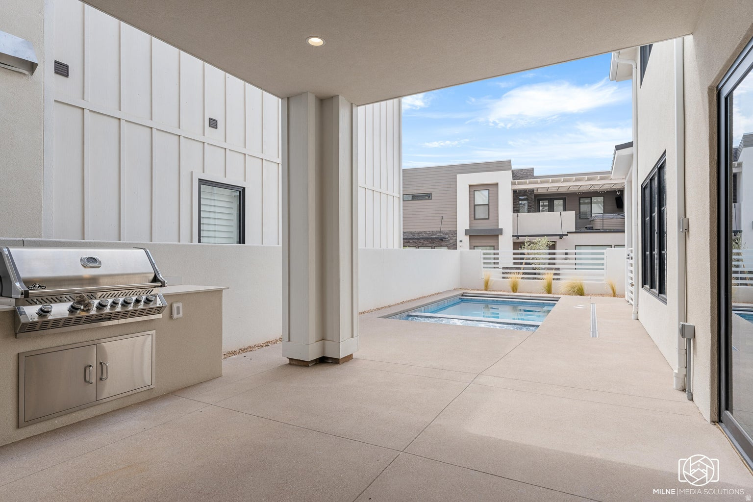 DESERT COLOR - Residential