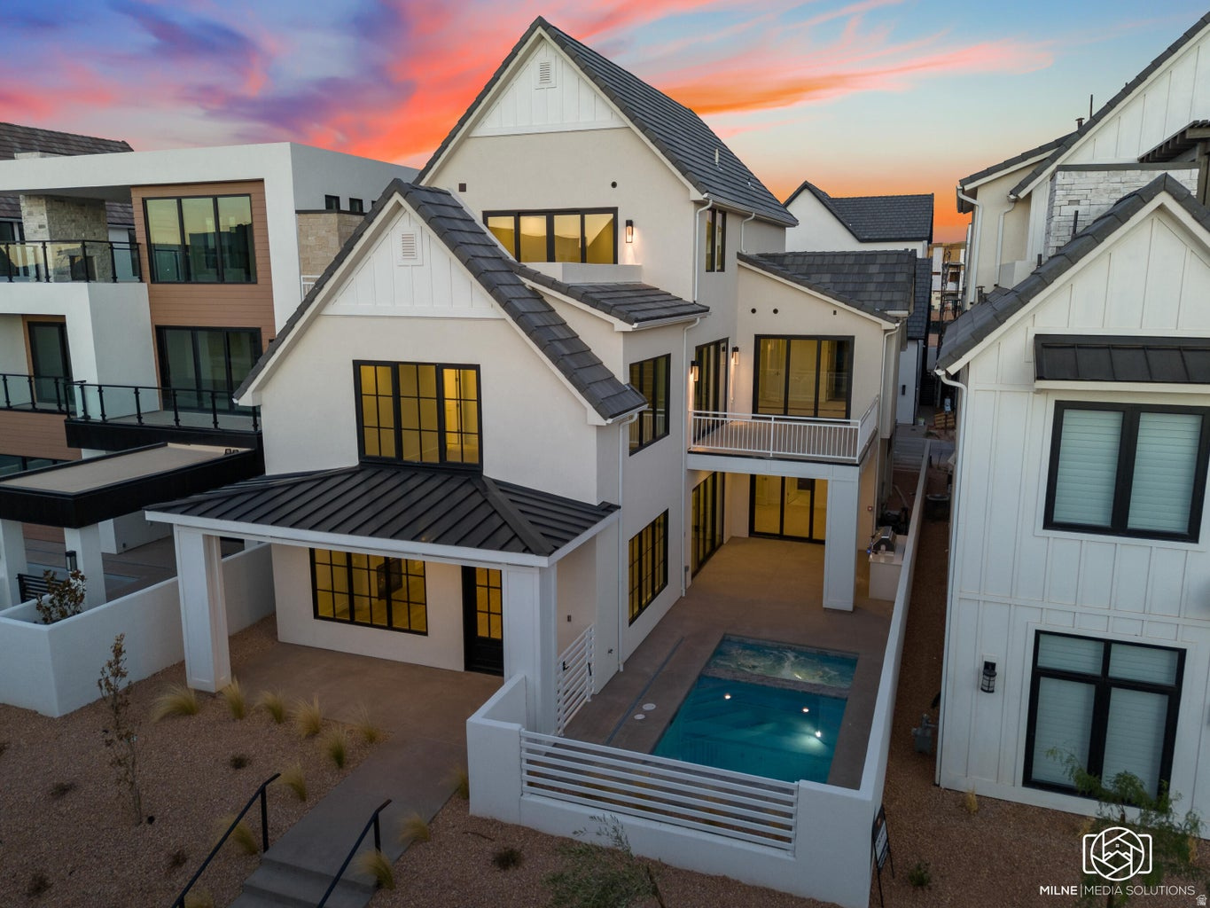 DESERT COLOR - Residential