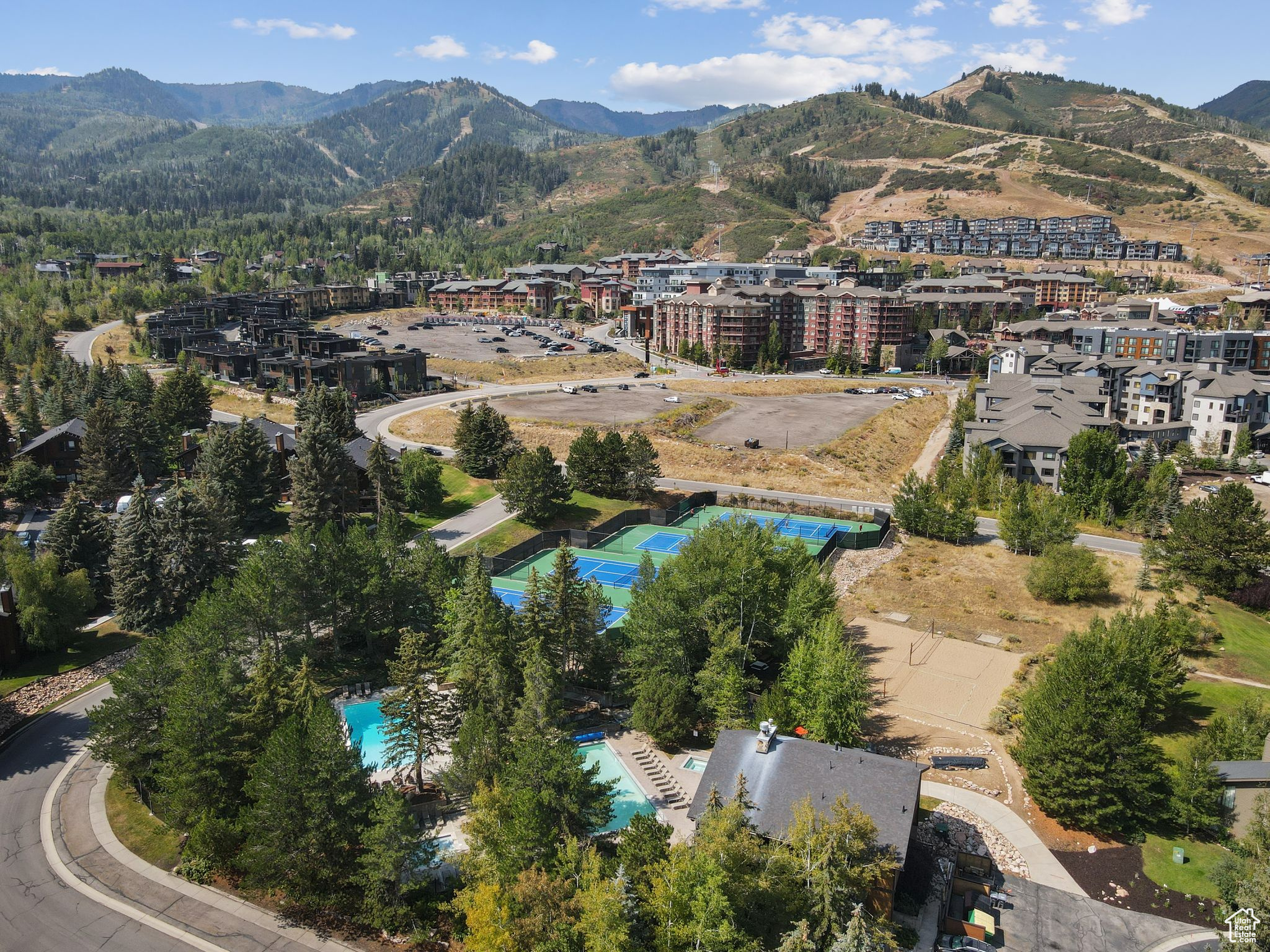 RED PINE CHALETS CONDO - Residential