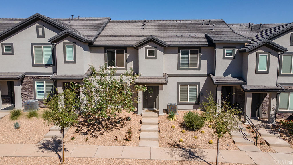HOODOO HOLLOW AT LONG VALLEY 1 - Residential