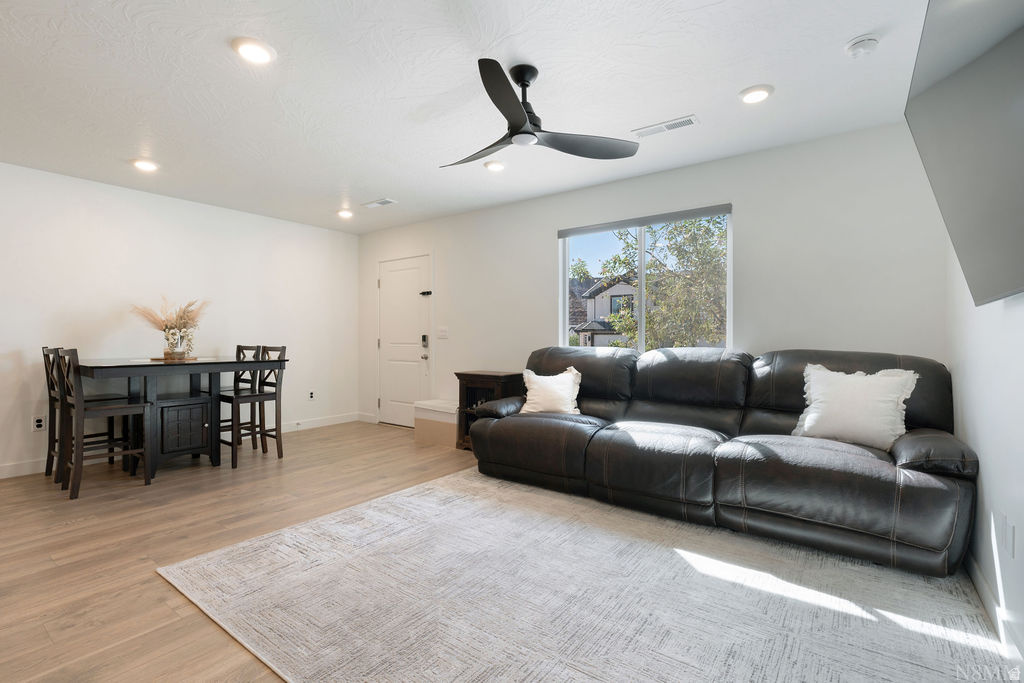 HOODOO HOLLOW AT LONG VALLEY 1 - Residential