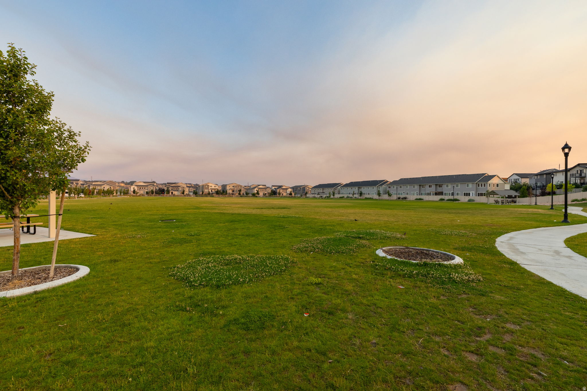 DAY RANCH TOWNS - Residential