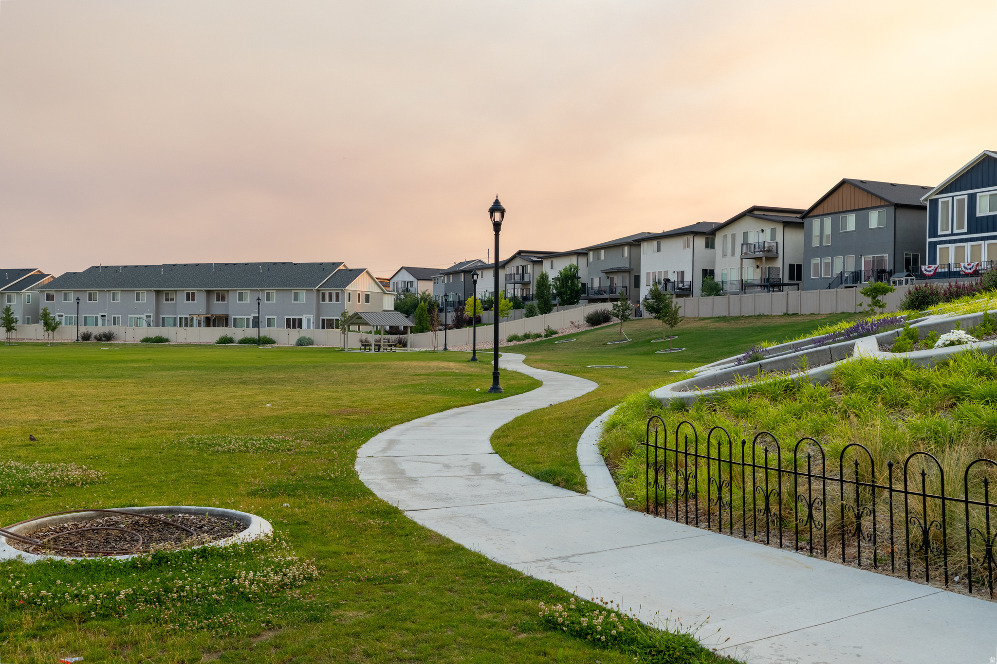 DAY RANCH TOWNS - Residential