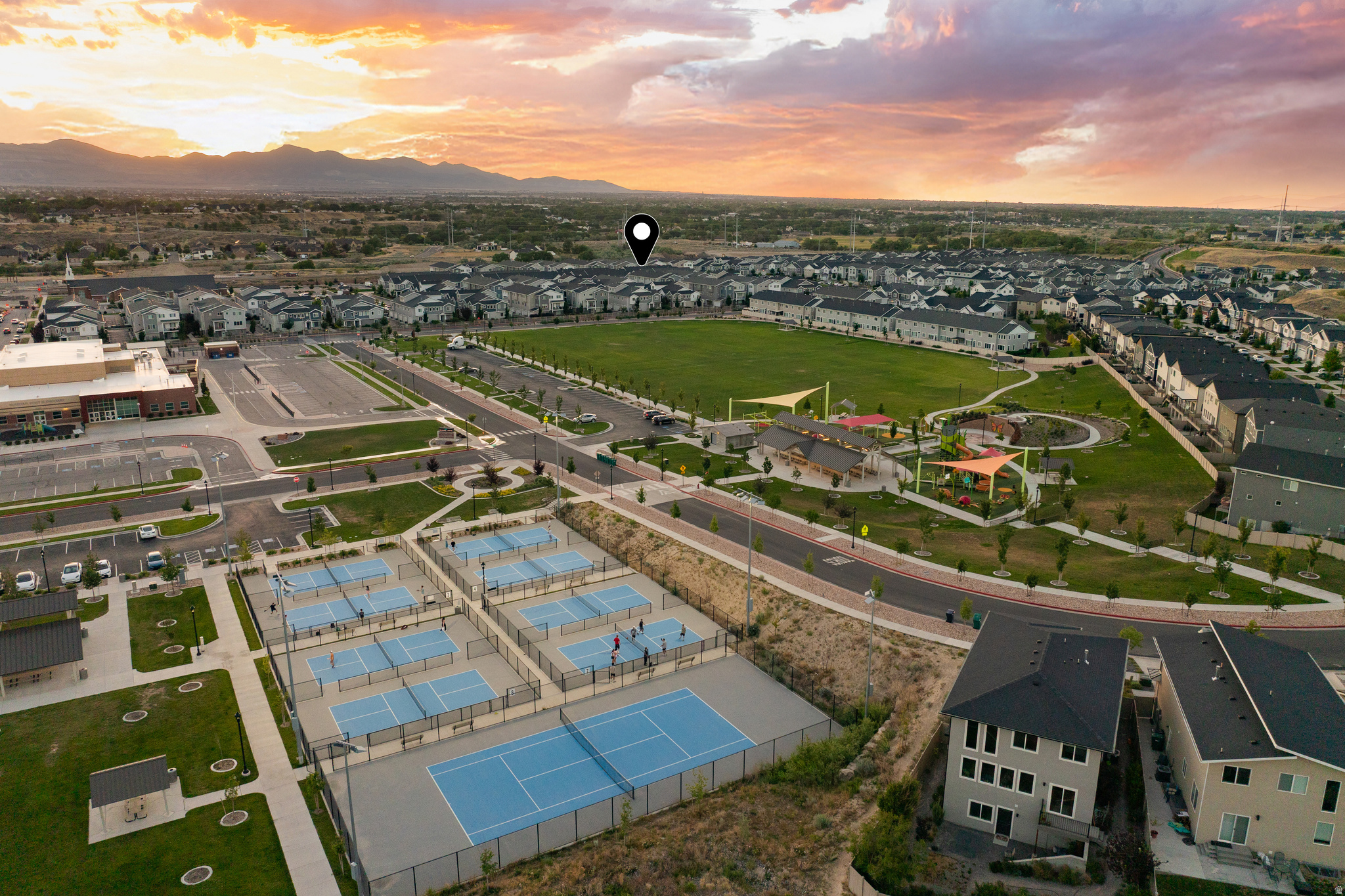 DAY RANCH TOWNS - Residential
