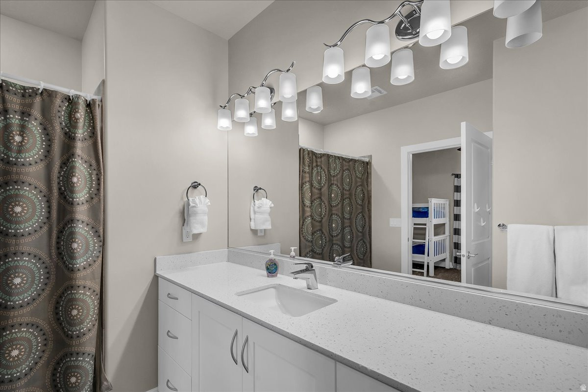 ESTANCIA - Residential