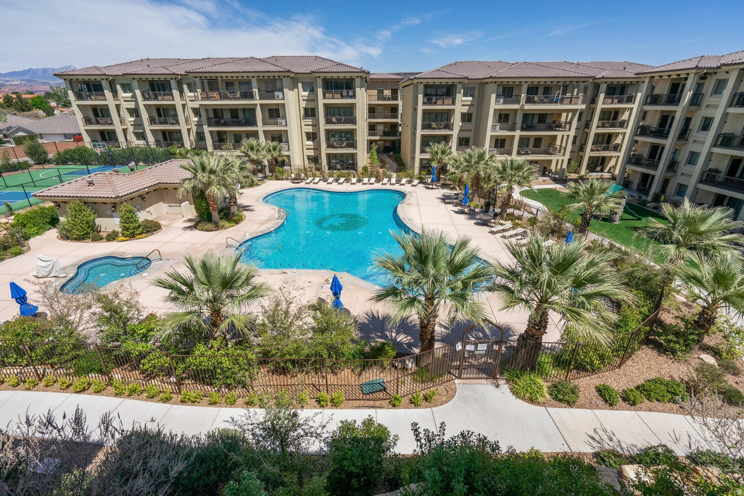 ESTANCIA - Residential