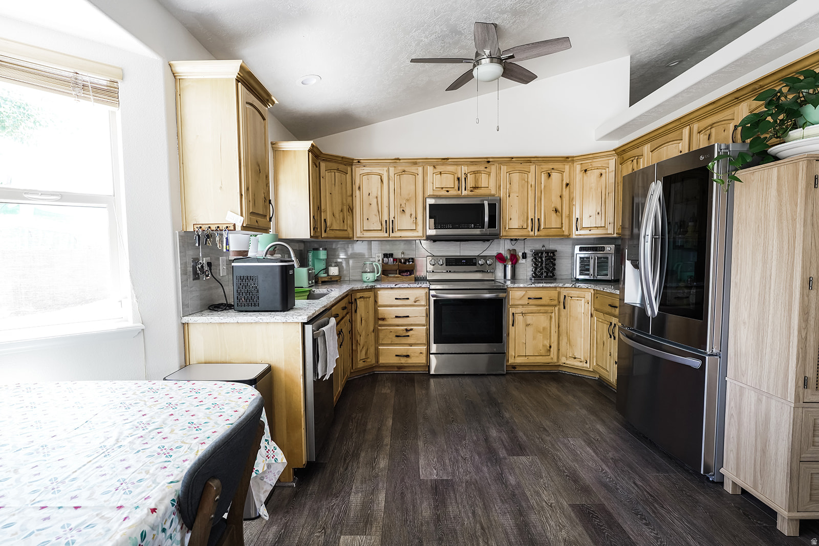 CARSON MEADOWS - Residential