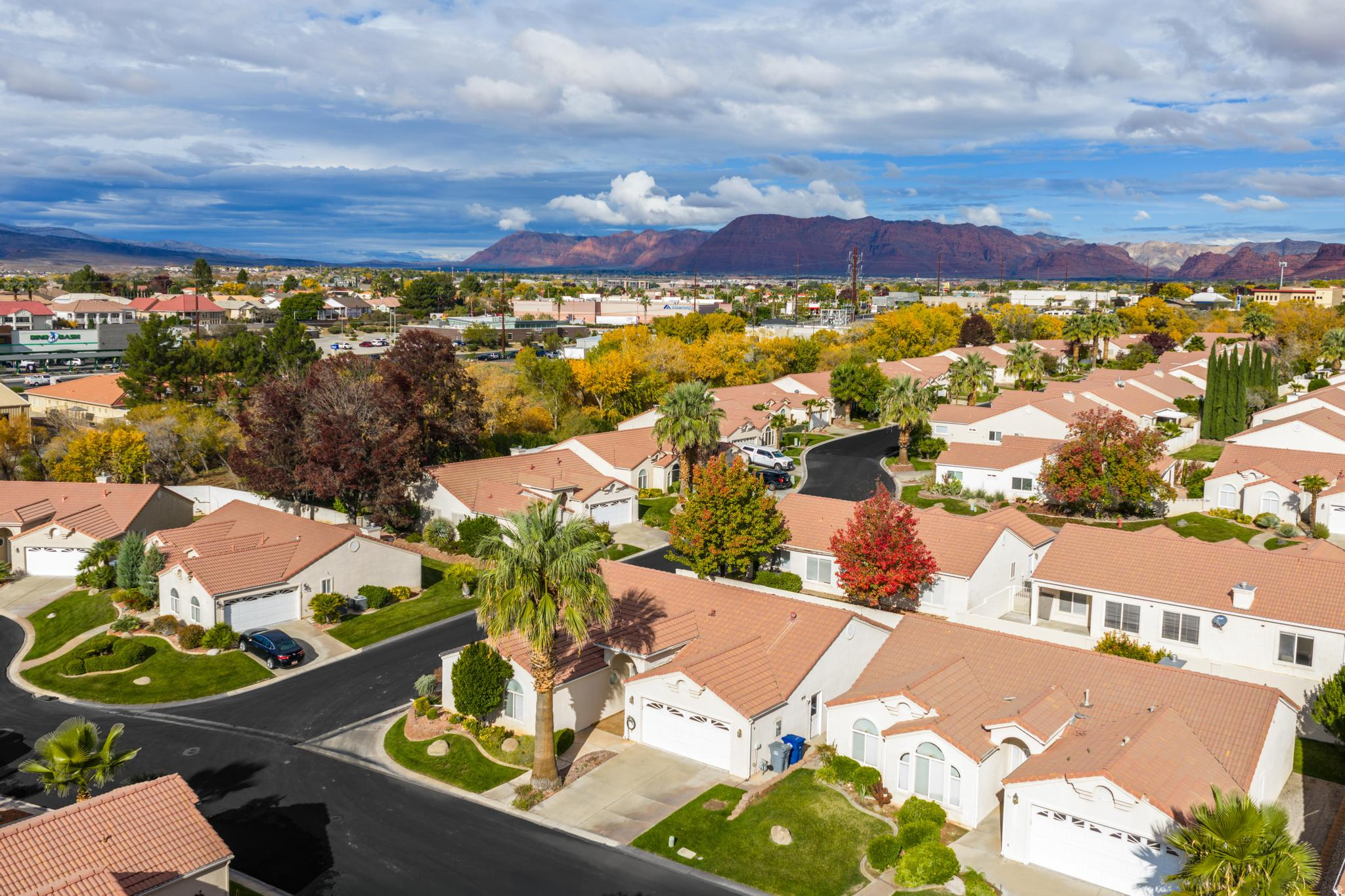 SILVERCREEK TOWNHOMES - Residential
