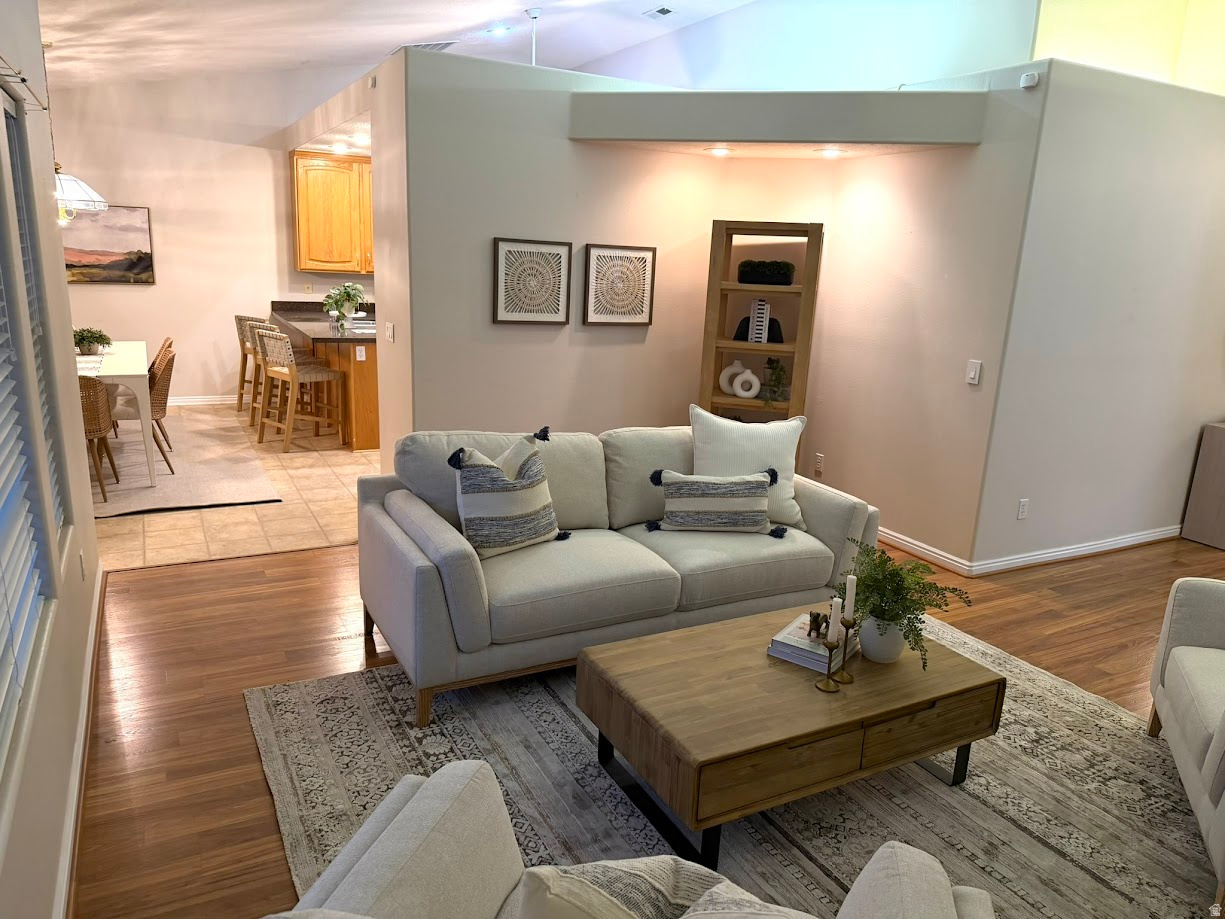 SILVERCREEK TOWNHOMES - Residential