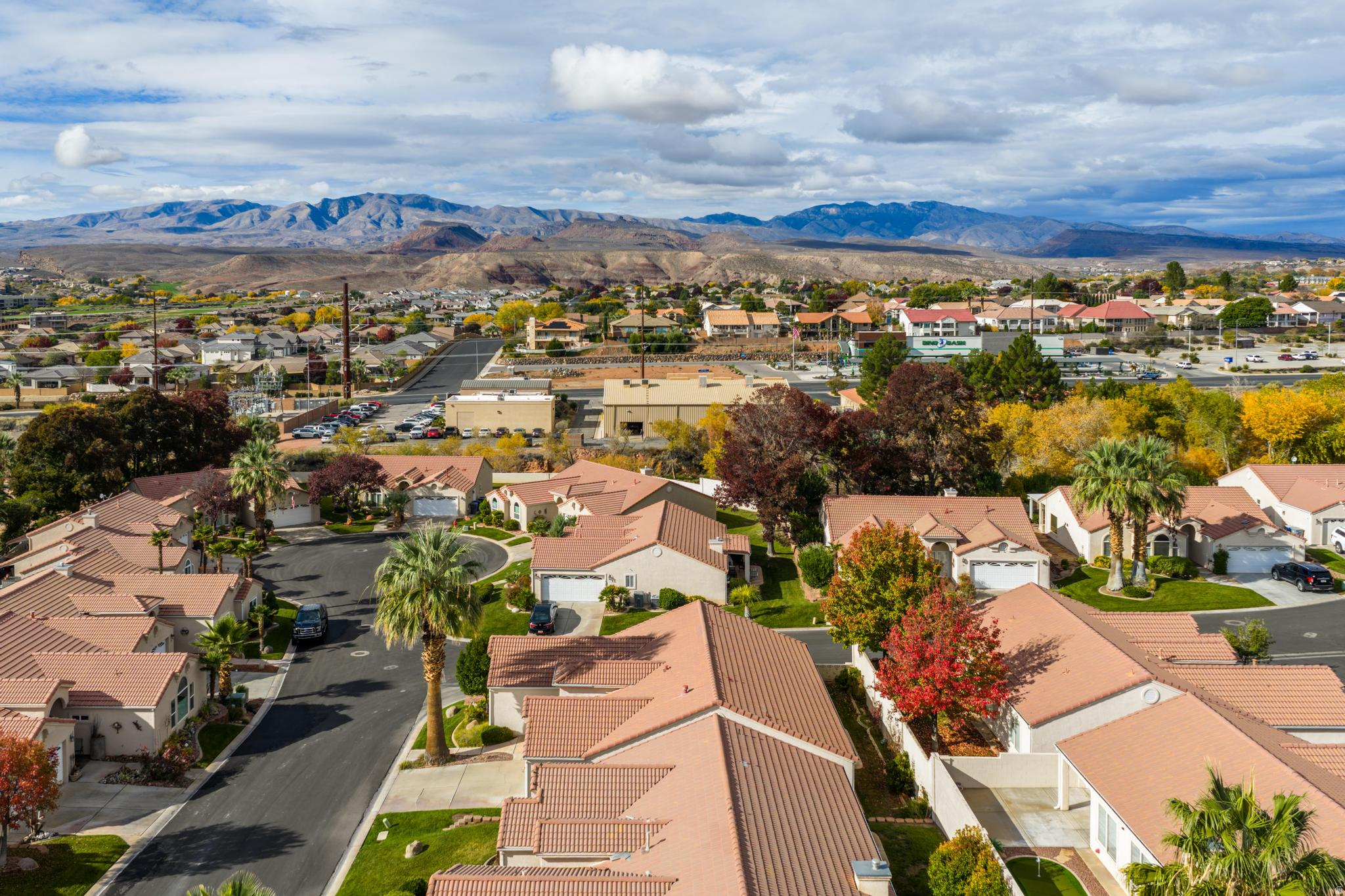 SILVERCREEK TOWNHOMES - Residential