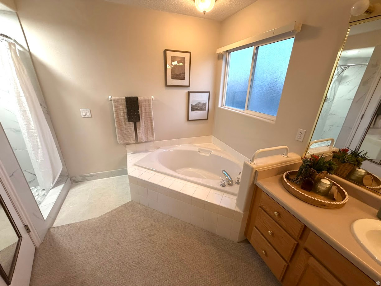 SILVERCREEK TOWNHOMES - Residential