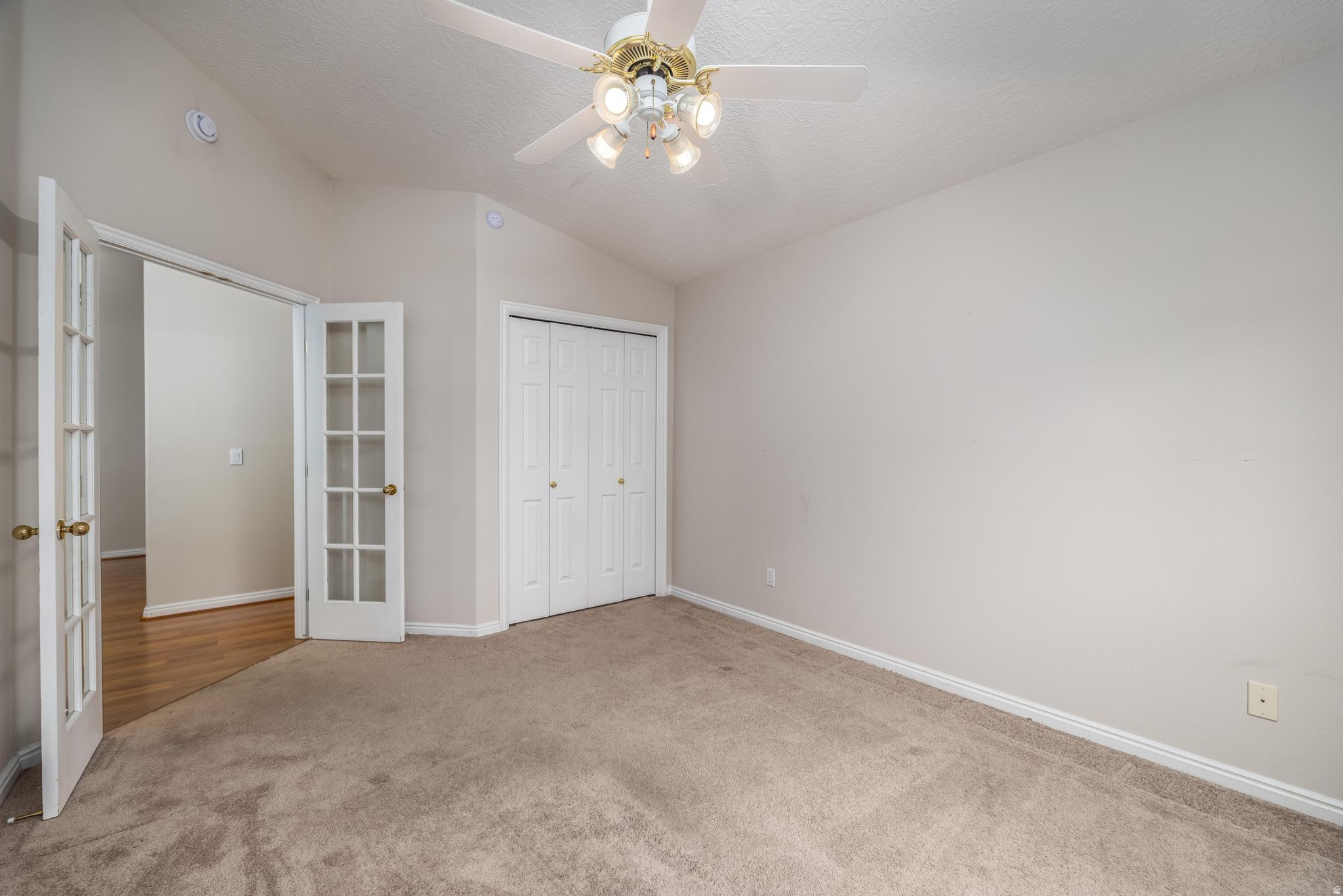 SILVERCREEK TOWNHOMES - Residential