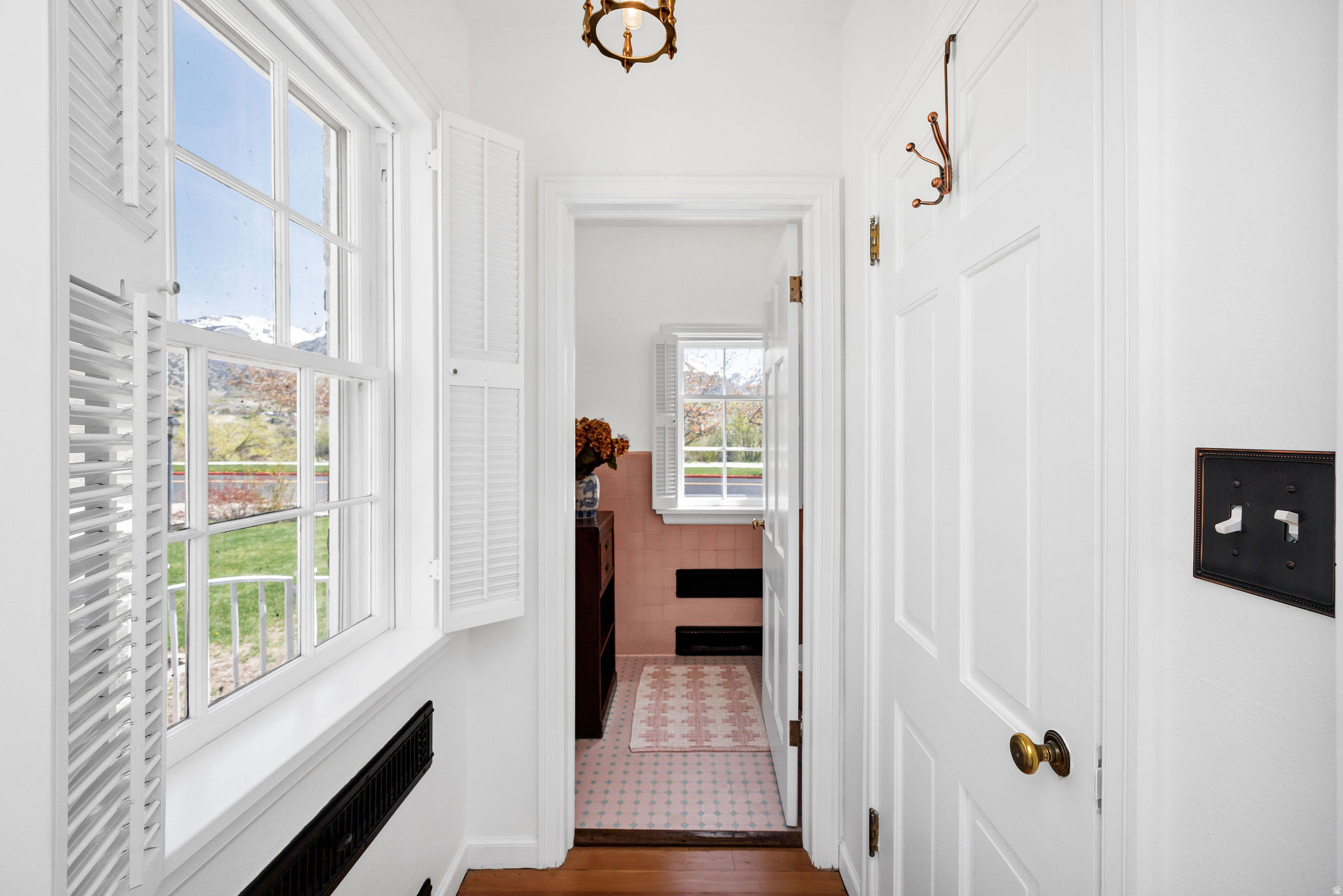 TEMPLE VIEW - Residential