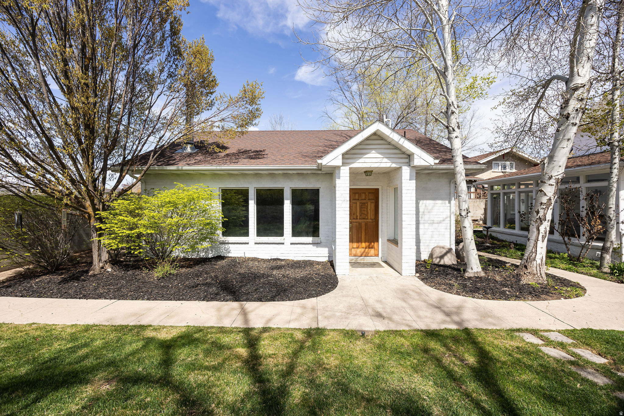 TEMPLE VIEW - Residential