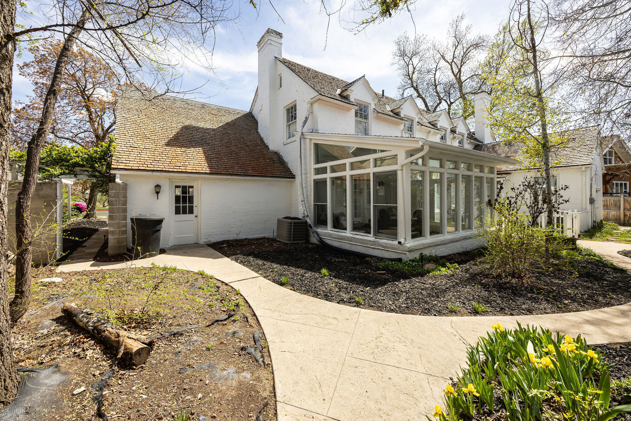 TEMPLE VIEW - Residential