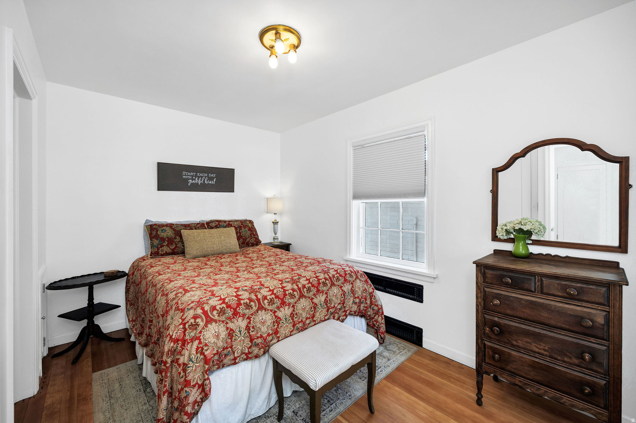 TEMPLE VIEW - Residential