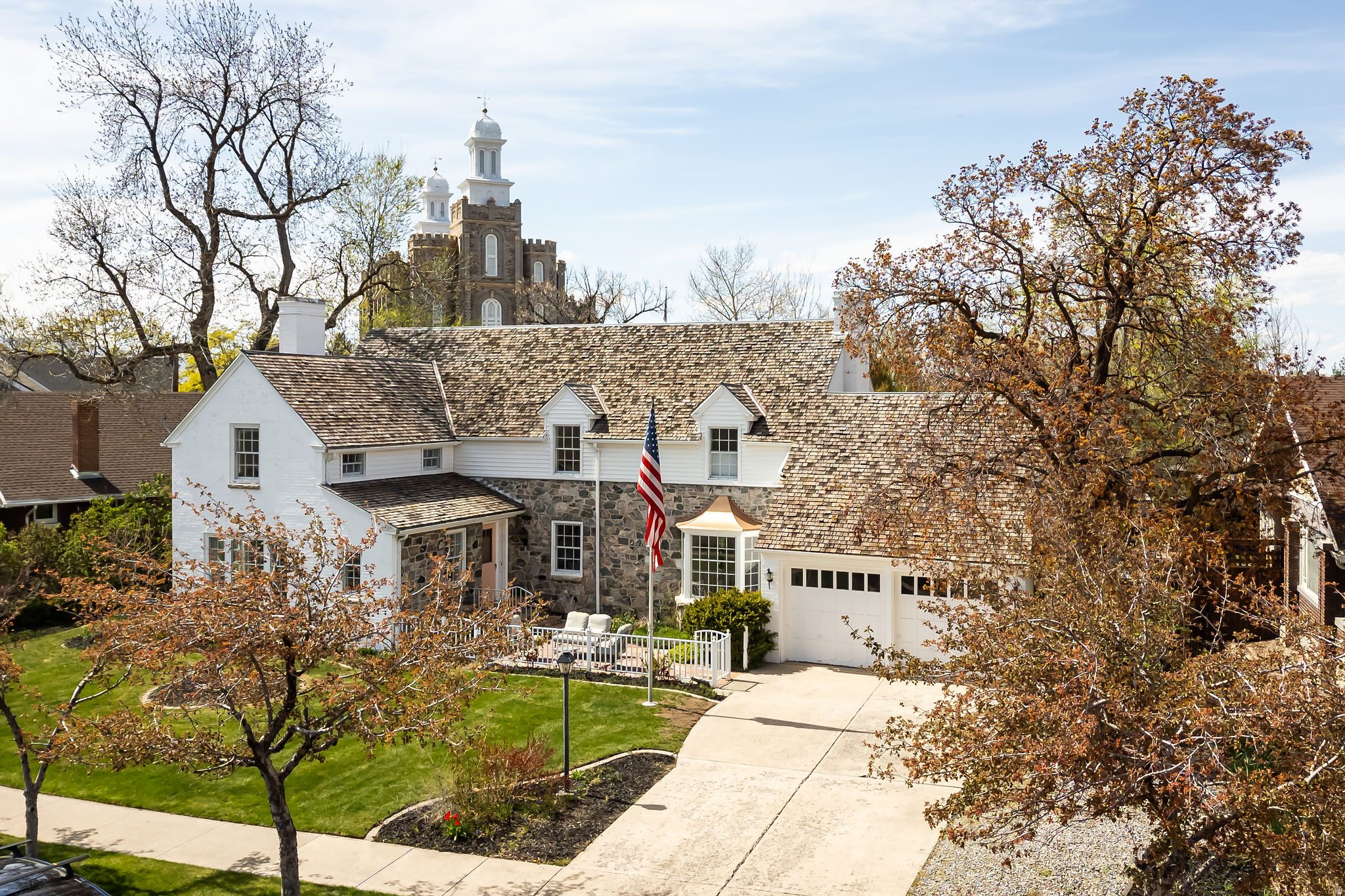 TEMPLE VIEW - Residential