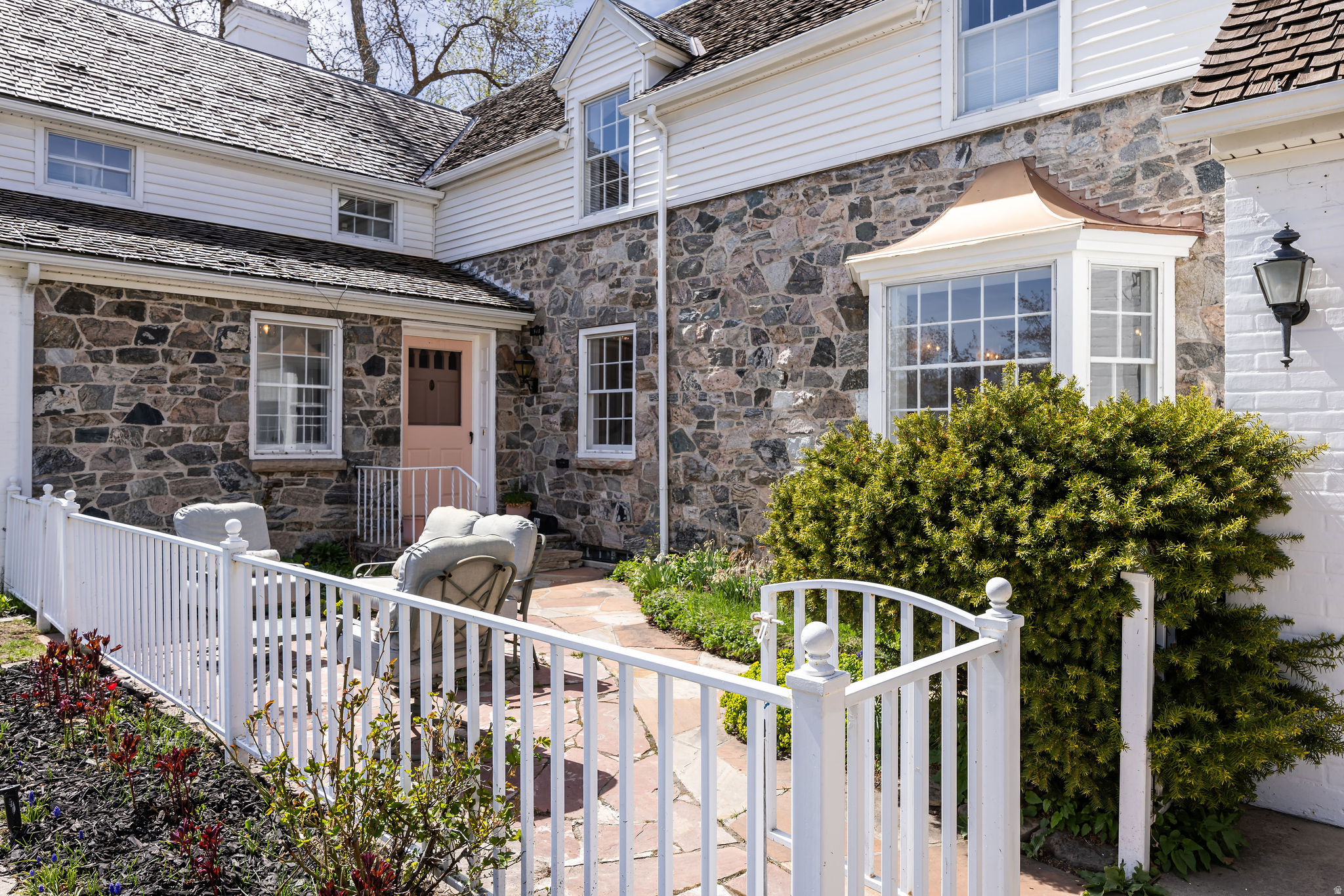 TEMPLE VIEW - Residential