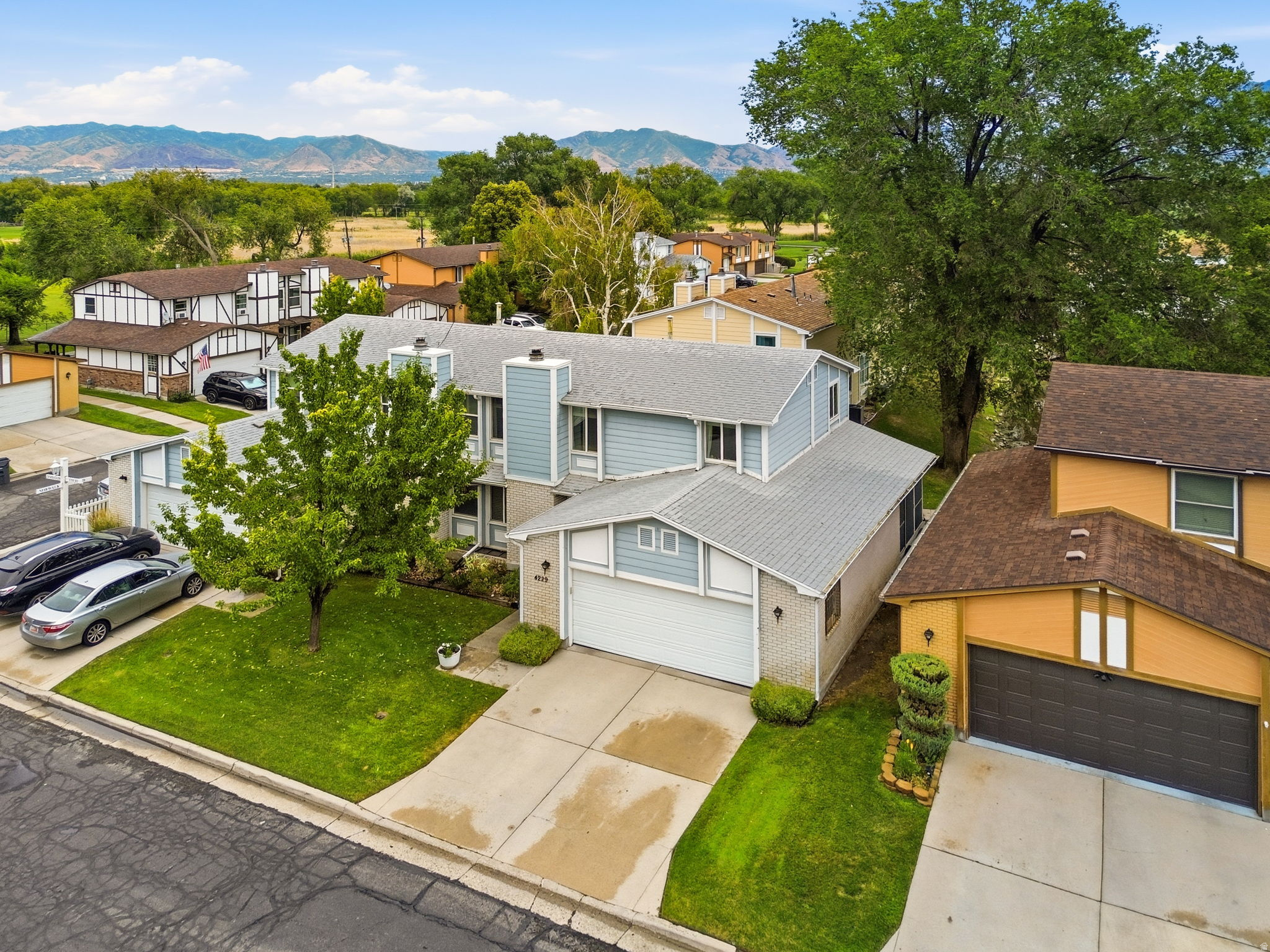 BARRINGTON PARK - Residential