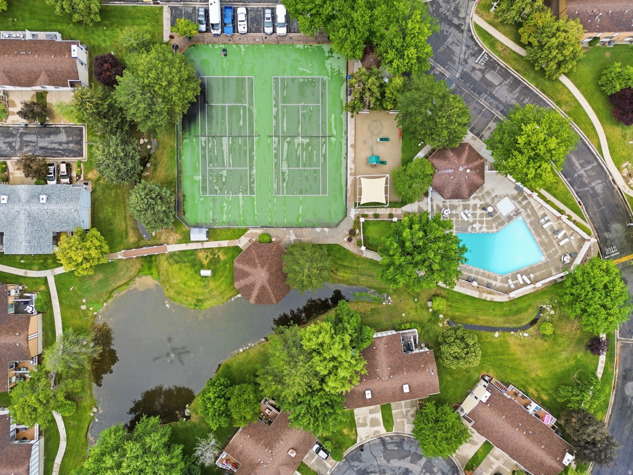 BARRINGTON PARK - Residential