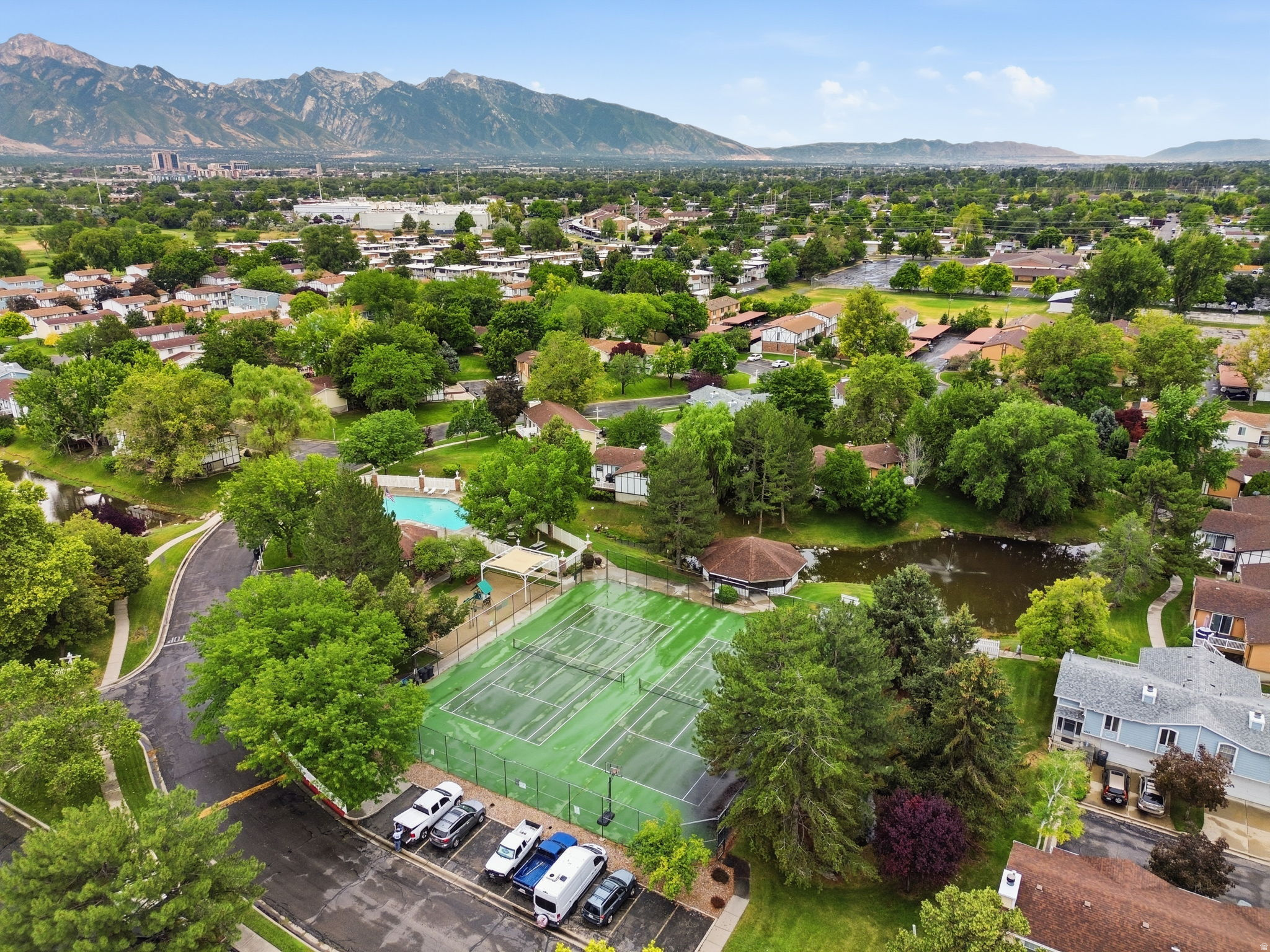BARRINGTON PARK - Residential