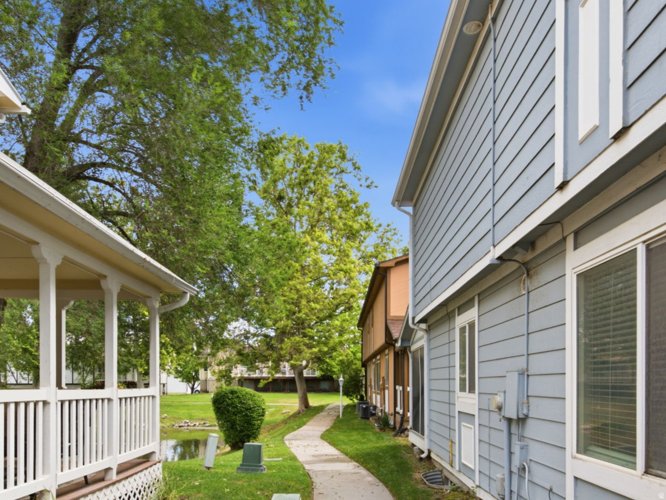 BARRINGTON PARK - Residential