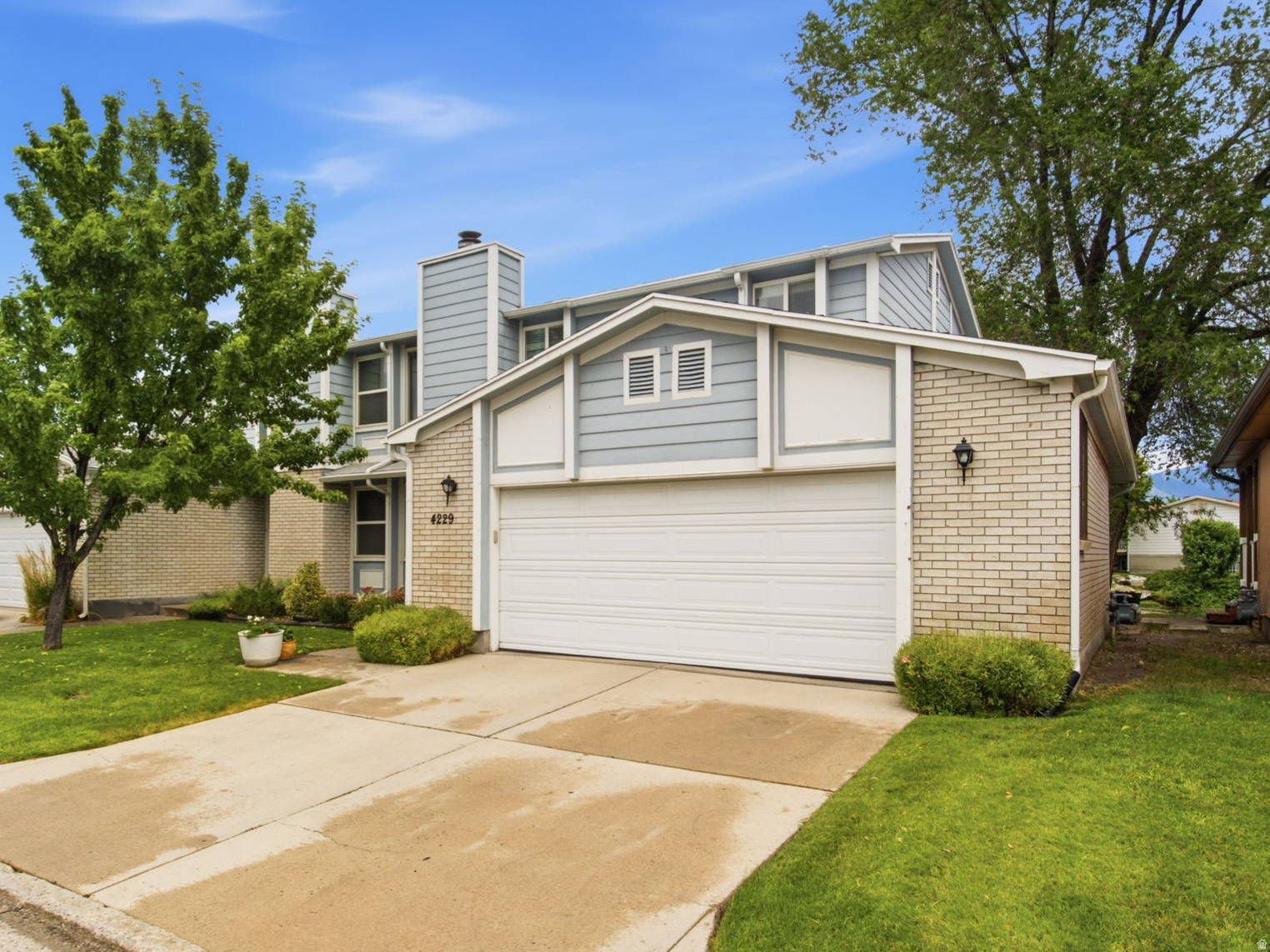 BARRINGTON PARK - Residential