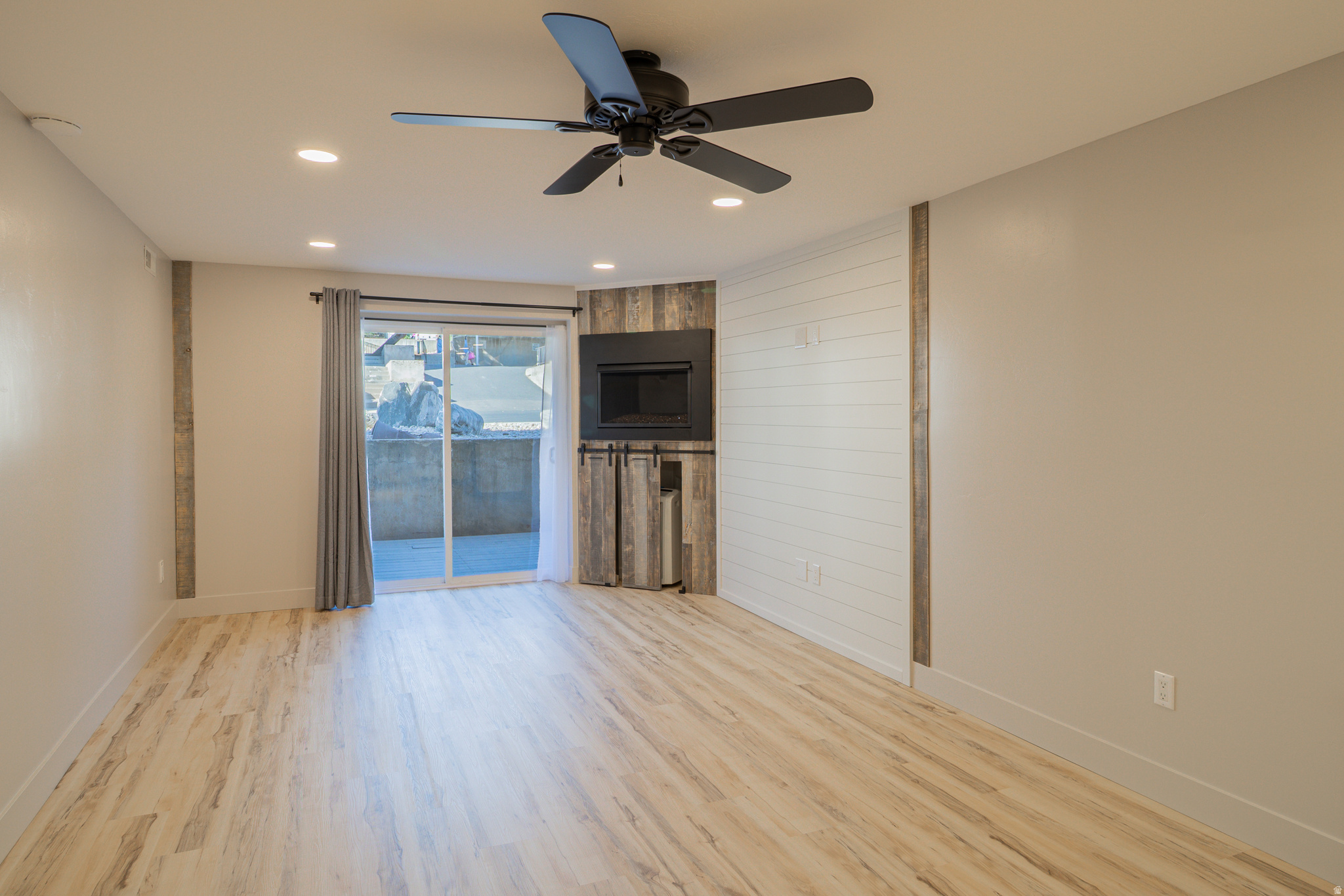 THE MEADOWS - Residential